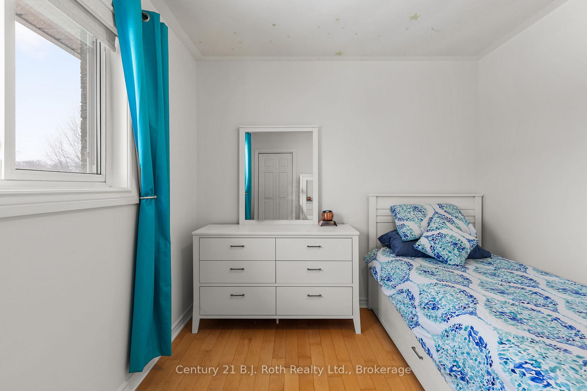 Photo 20 of 6 Golden Eagle Way, Barrie, Little Lake — HOMEH