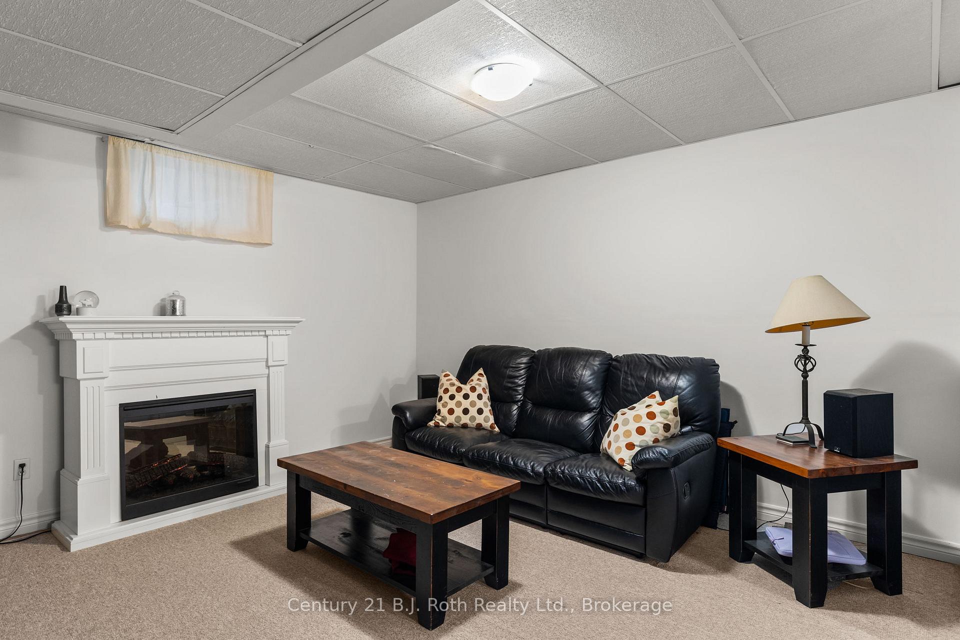 Photo 13 of 6 Golden Eagle Way, Barrie, Little Lake — HOMEH
