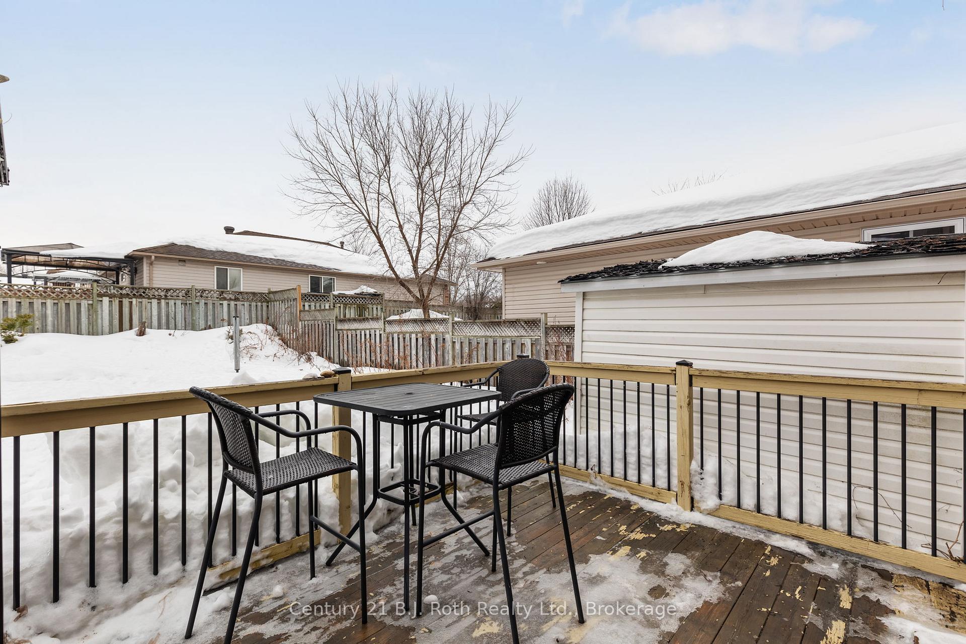 Photo 26 of 6 Golden Eagle Way, Barrie, Little Lake — HOMEH