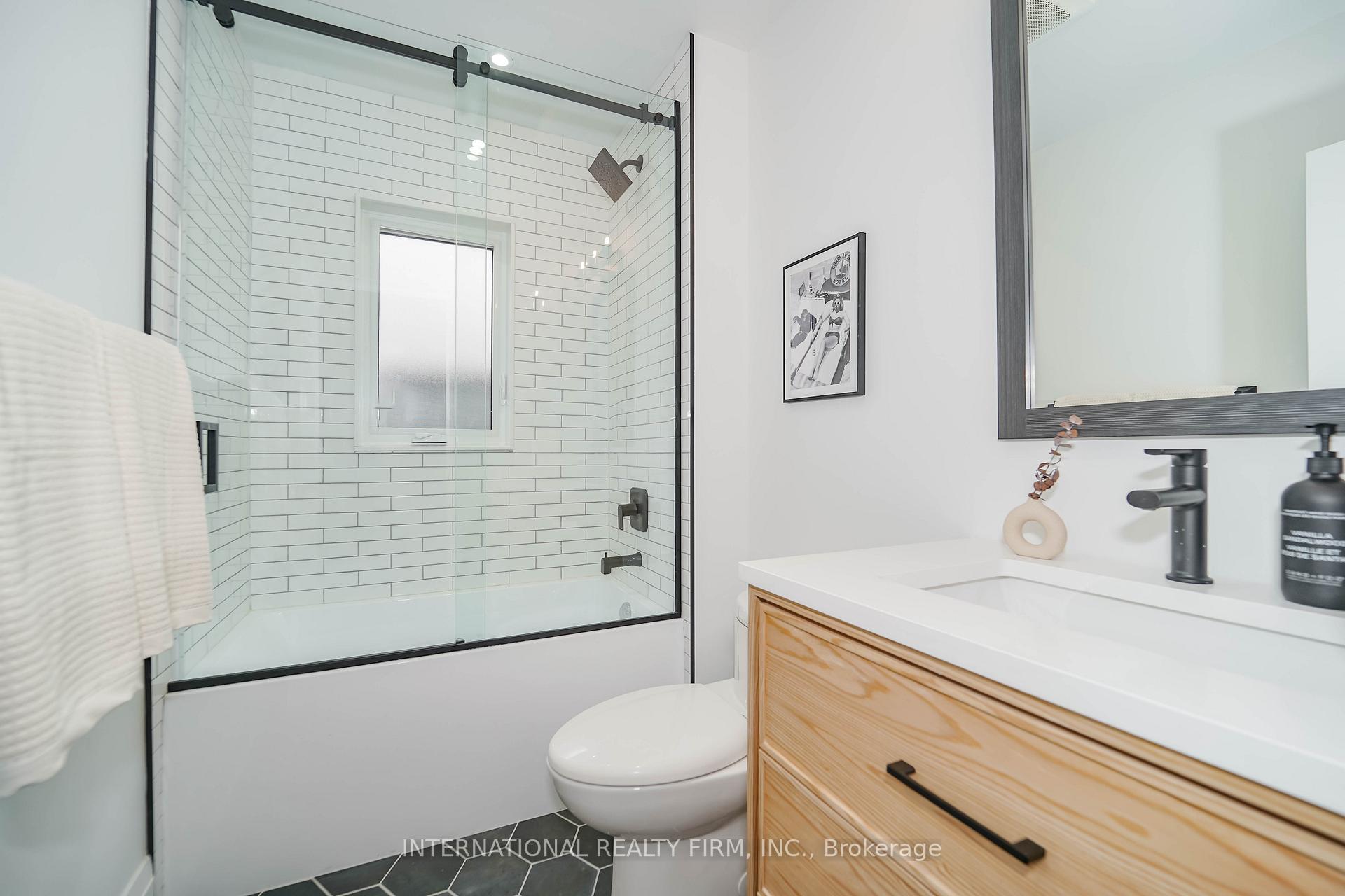 Photo 30 of 600 Rhodes Avenue, Toronto, Greenwood-Coxwell — HOMEH