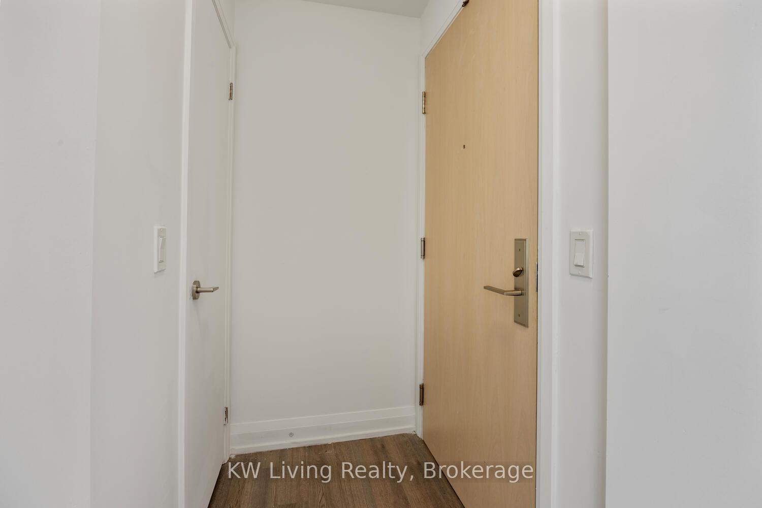 Photo 3 of Unit 309, 77 Mutual Street, Toronto, Church-Yonge Corridor — HOMEH