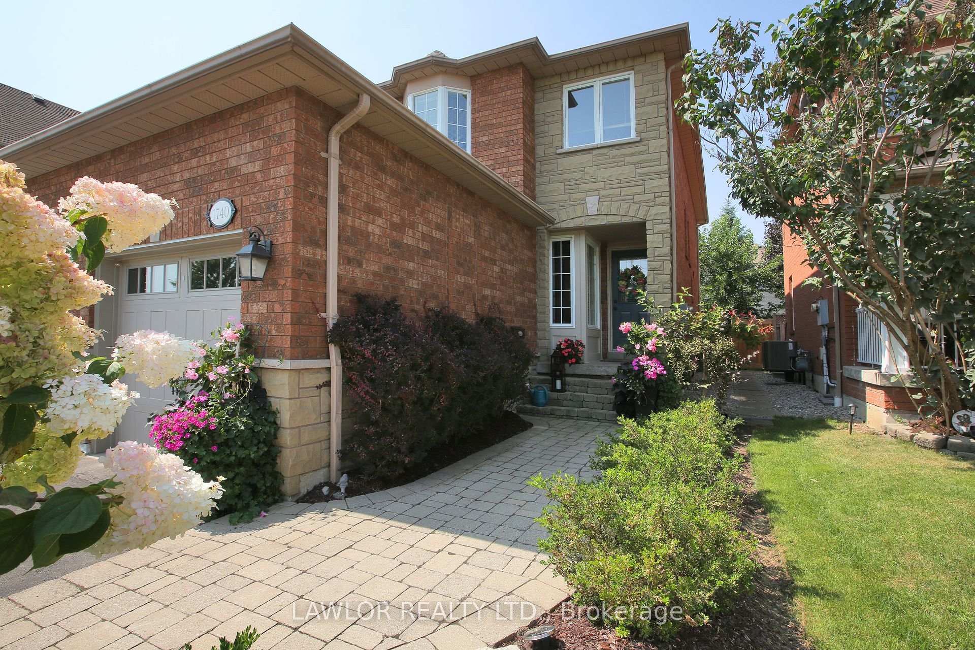 Photo 2 of 1740 Silver Maple Drive, Pickering, Amberlea — HOMEH