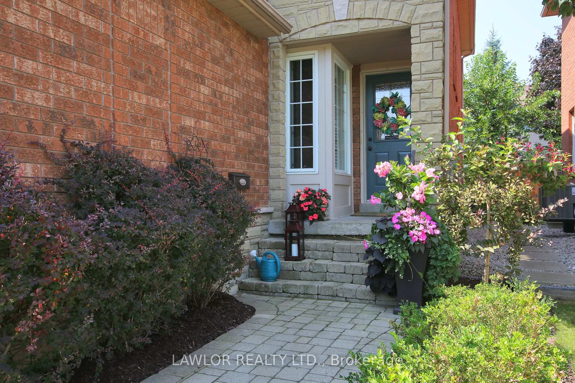 Photo 7 of 1740 Silver Maple Drive, Pickering, Amberlea — HOMEH