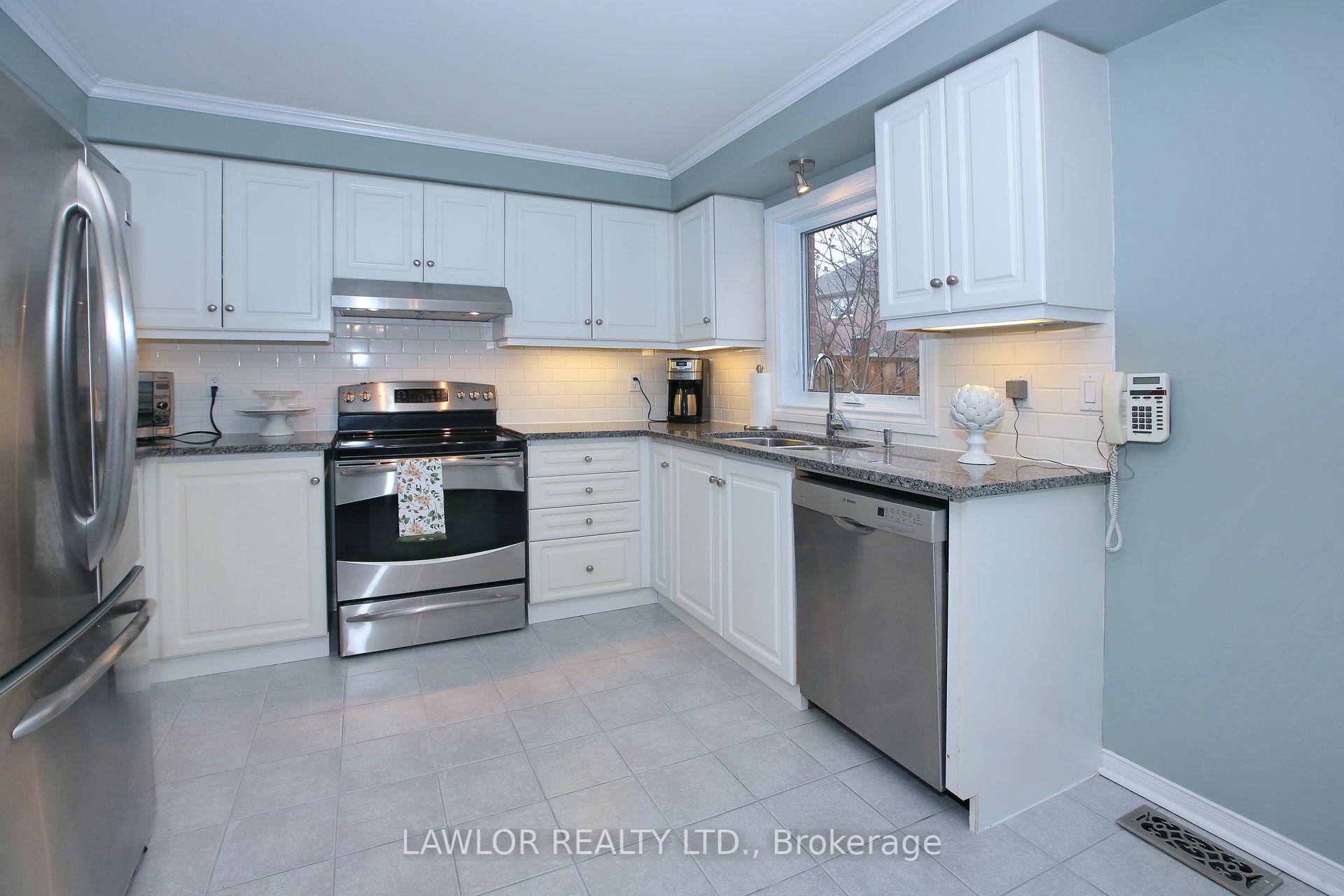 Photo 15 of 1740 Silver Maple Drive, Pickering, Amberlea — HOMEH