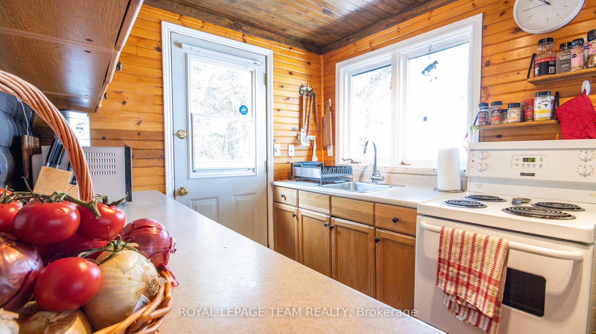 Photo 20 of 124A Lakeshore Lane, South Algonquin — HOMEH