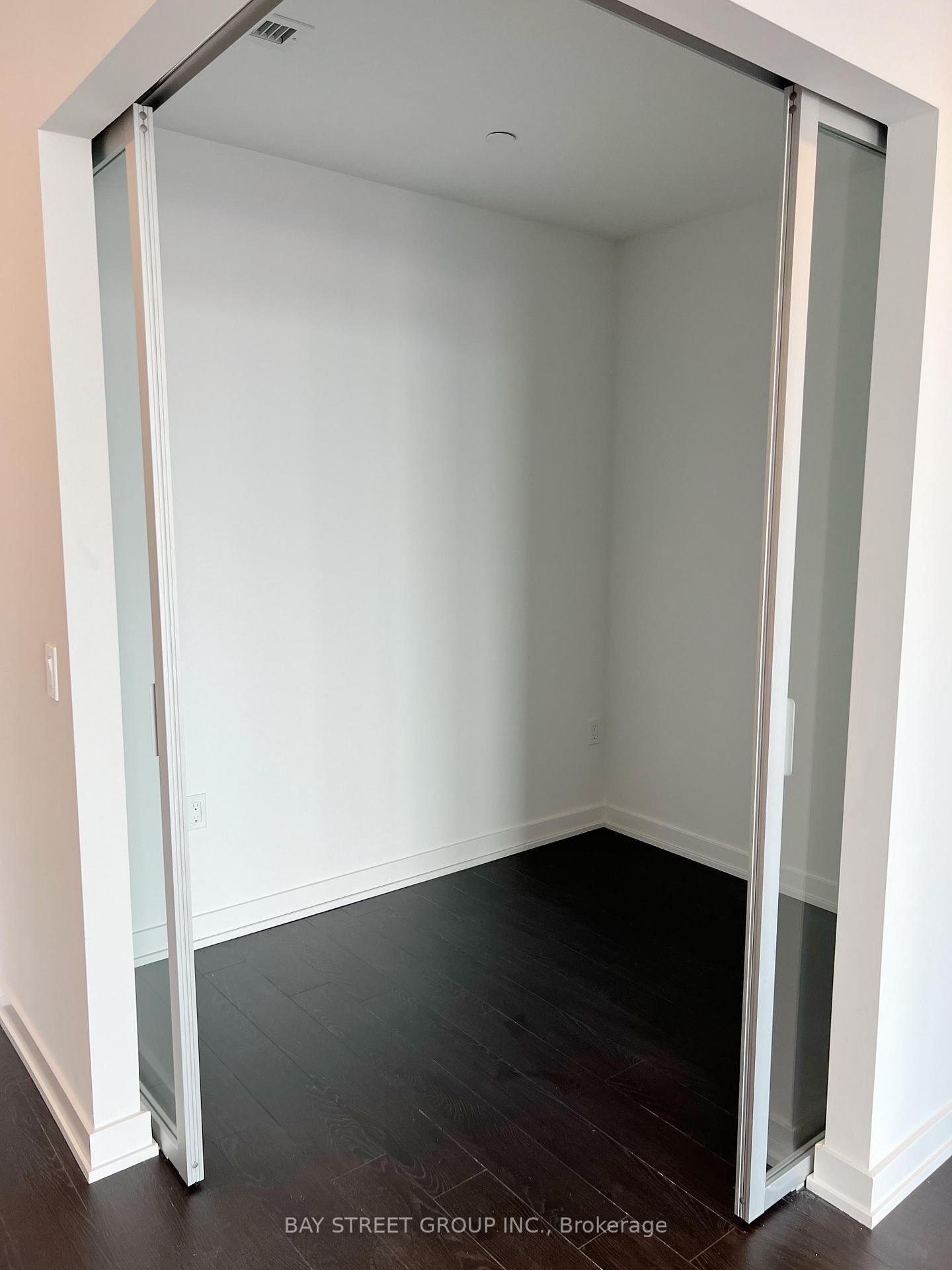 Photo 7 of Unit 1311, 121 St Patrick Street, Toronto, Kensington-Chinatown — HOMEH