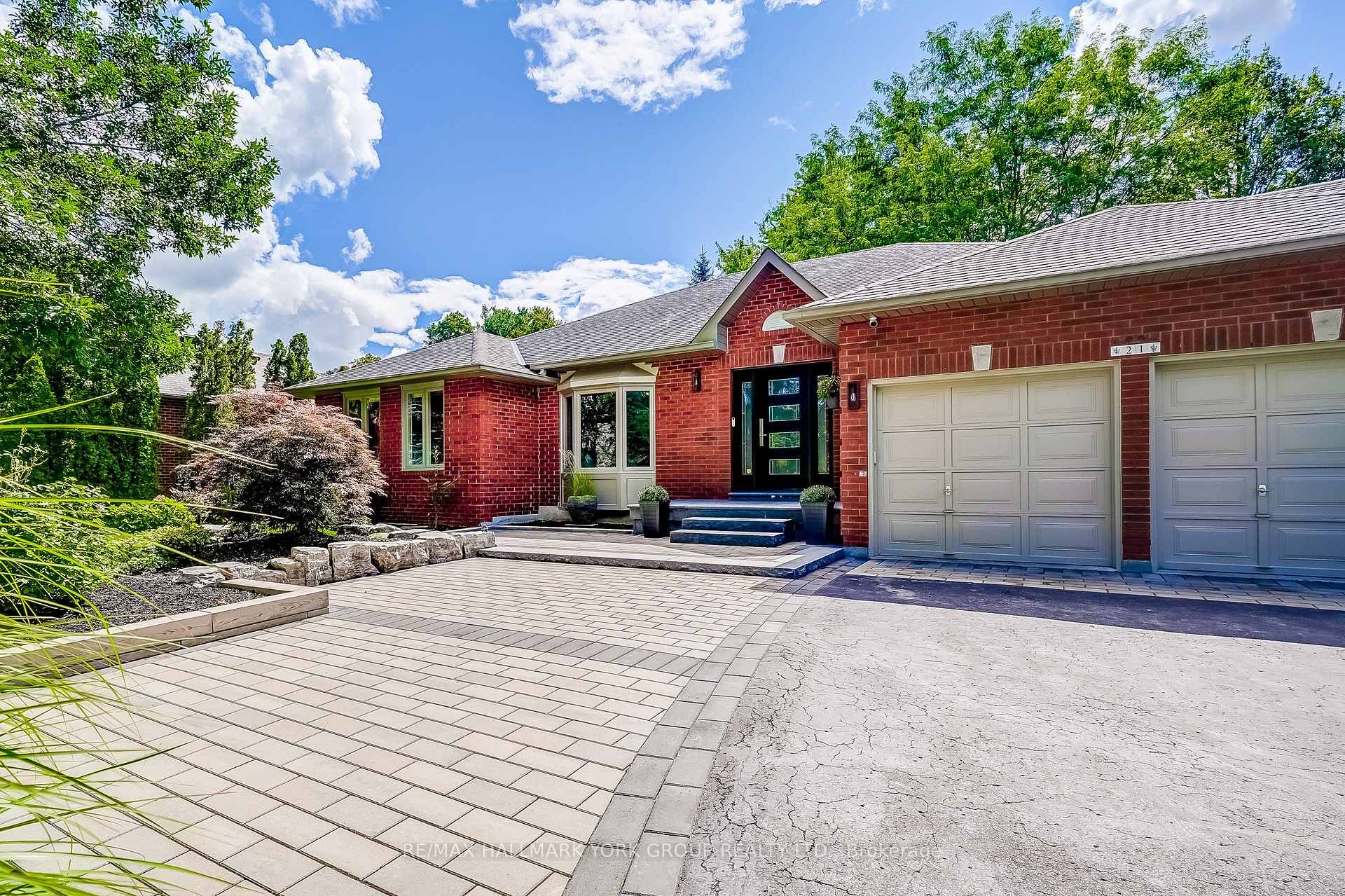 Photo 5 of 21 Treegrove Circle, Aurora, Hills of St Andrew — HOMEH