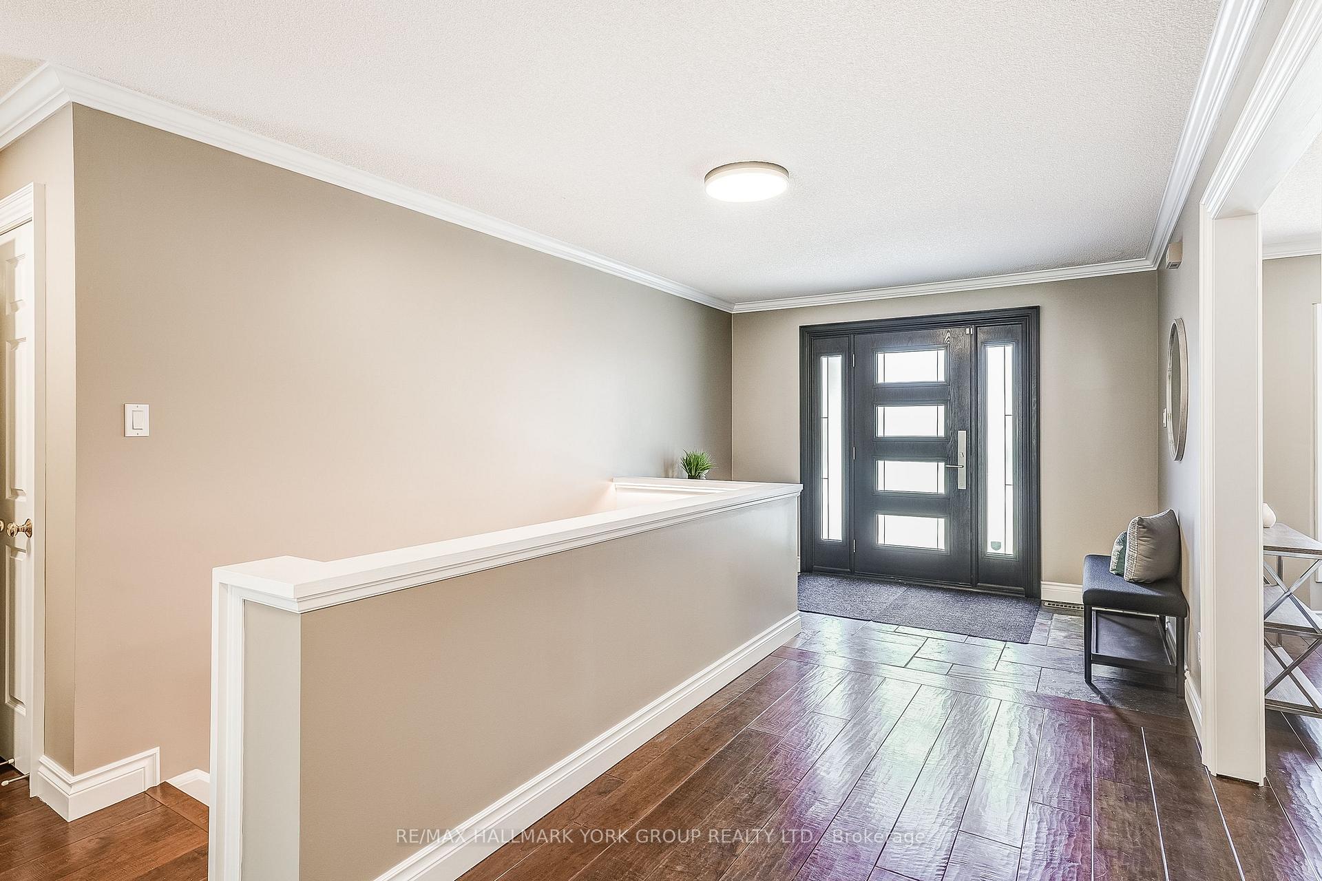 Photo 3 of 21 Treegrove Circle, Aurora, Hills of St Andrew — HOMEH