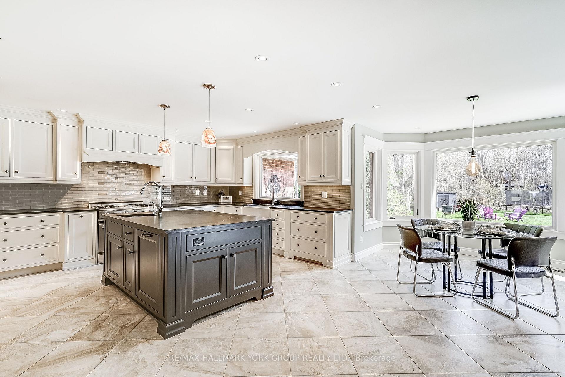 Photo 8 of 21 Treegrove Circle, Aurora, Hills of St Andrew — HOMEH