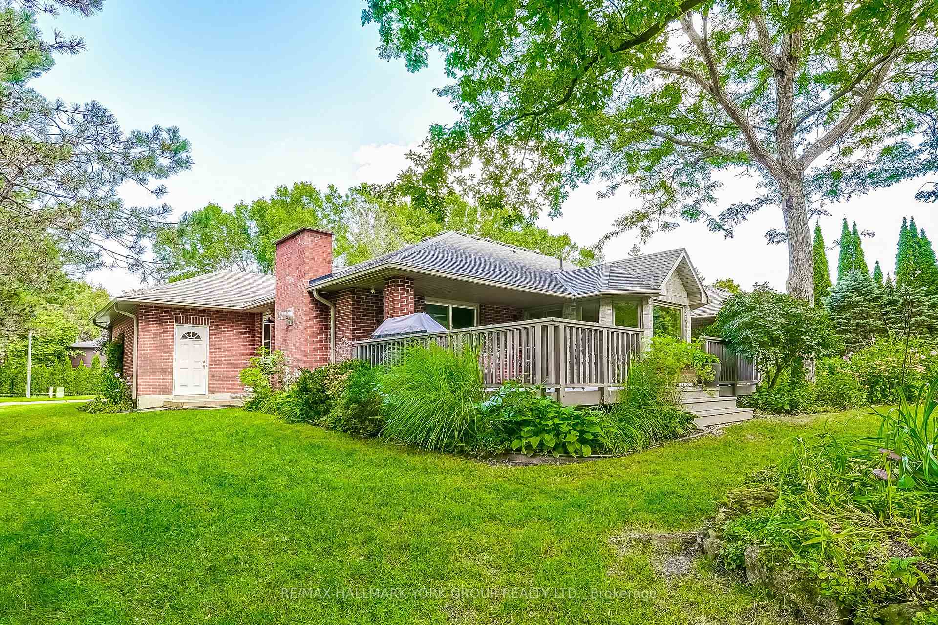 Photo 34 of 21 Treegrove Circle, Aurora, Hills of St Andrew — HOMEH