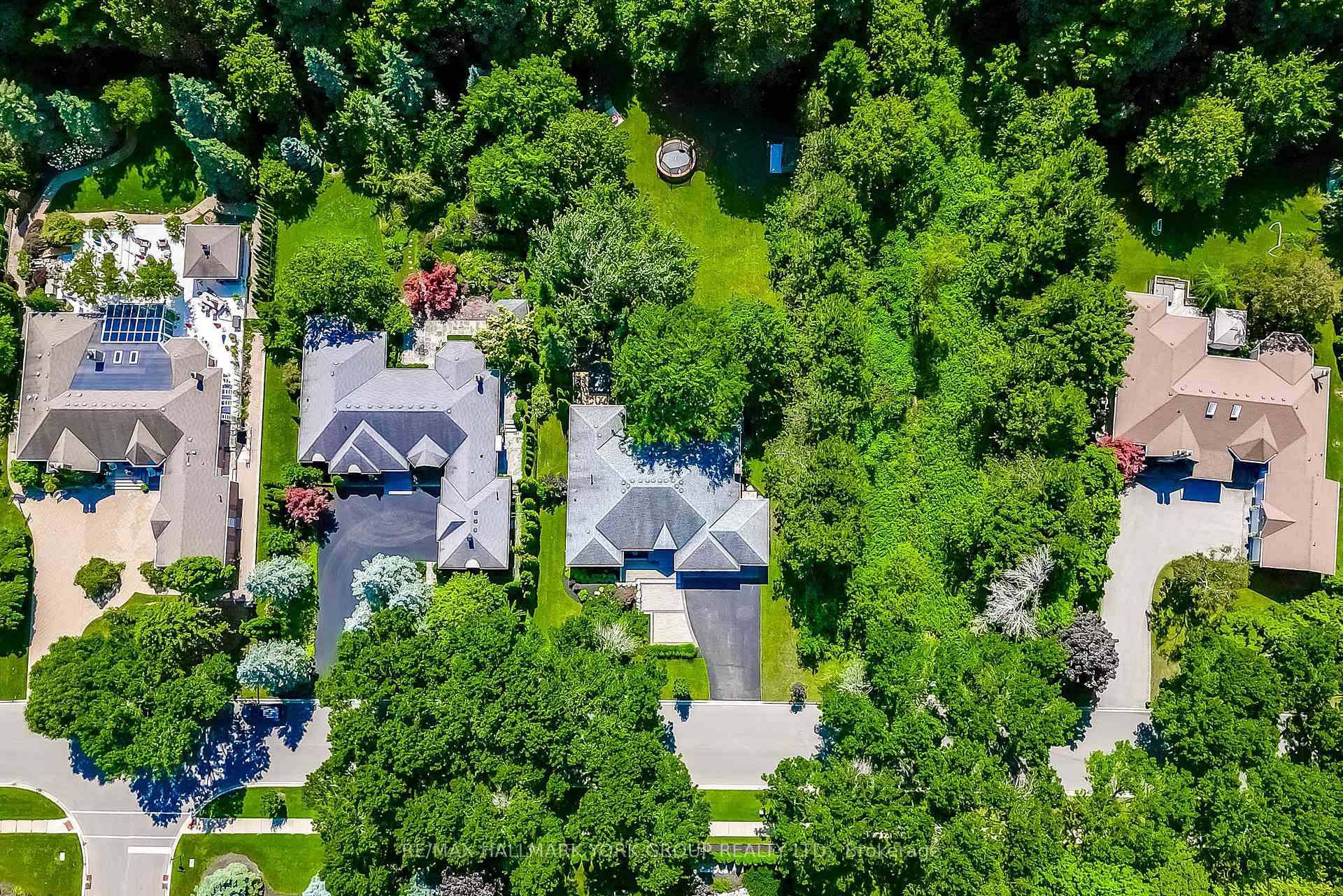 Photo 40 of 21 Treegrove Circle, Aurora, Hills of St Andrew — HOMEH