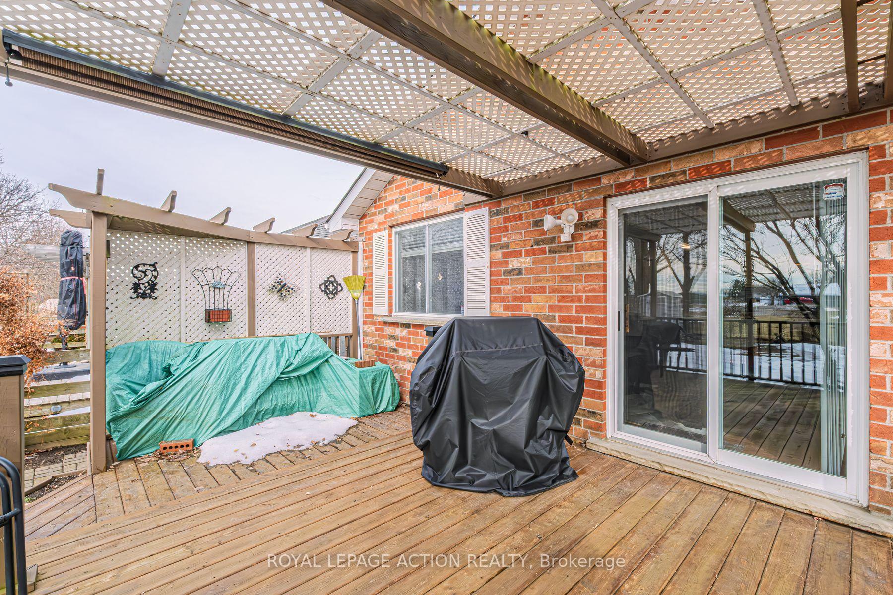 Photo 9 of 18 Whitlaw Way, Brant, Paris — HOMEH