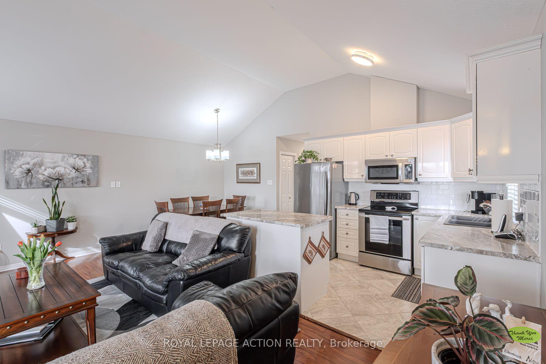 Photo 38 of 18 Whitlaw Way, Brant, Paris — HOMEH