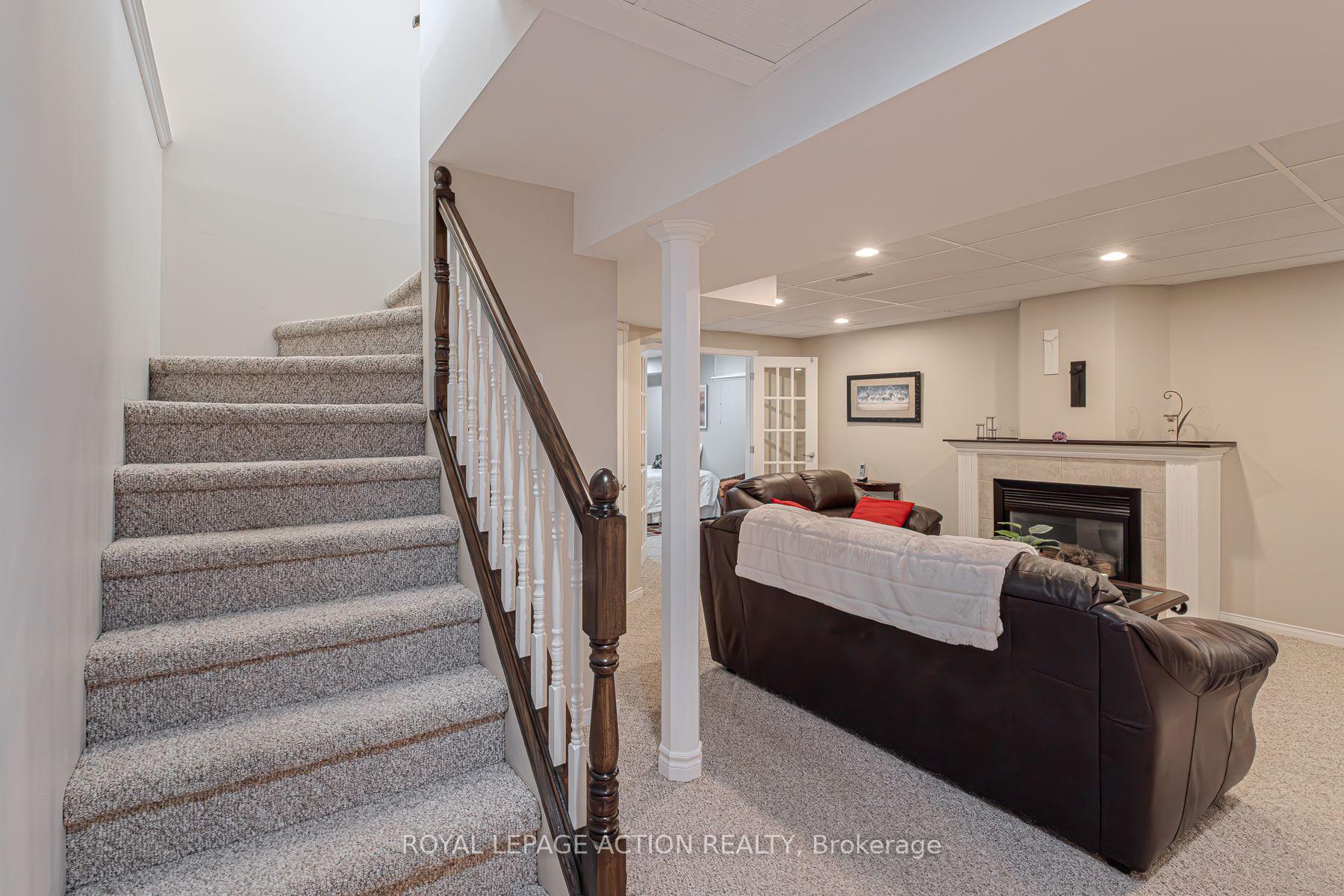 Photo 32 of 18 Whitlaw Way, Brant, Paris — HOMEH