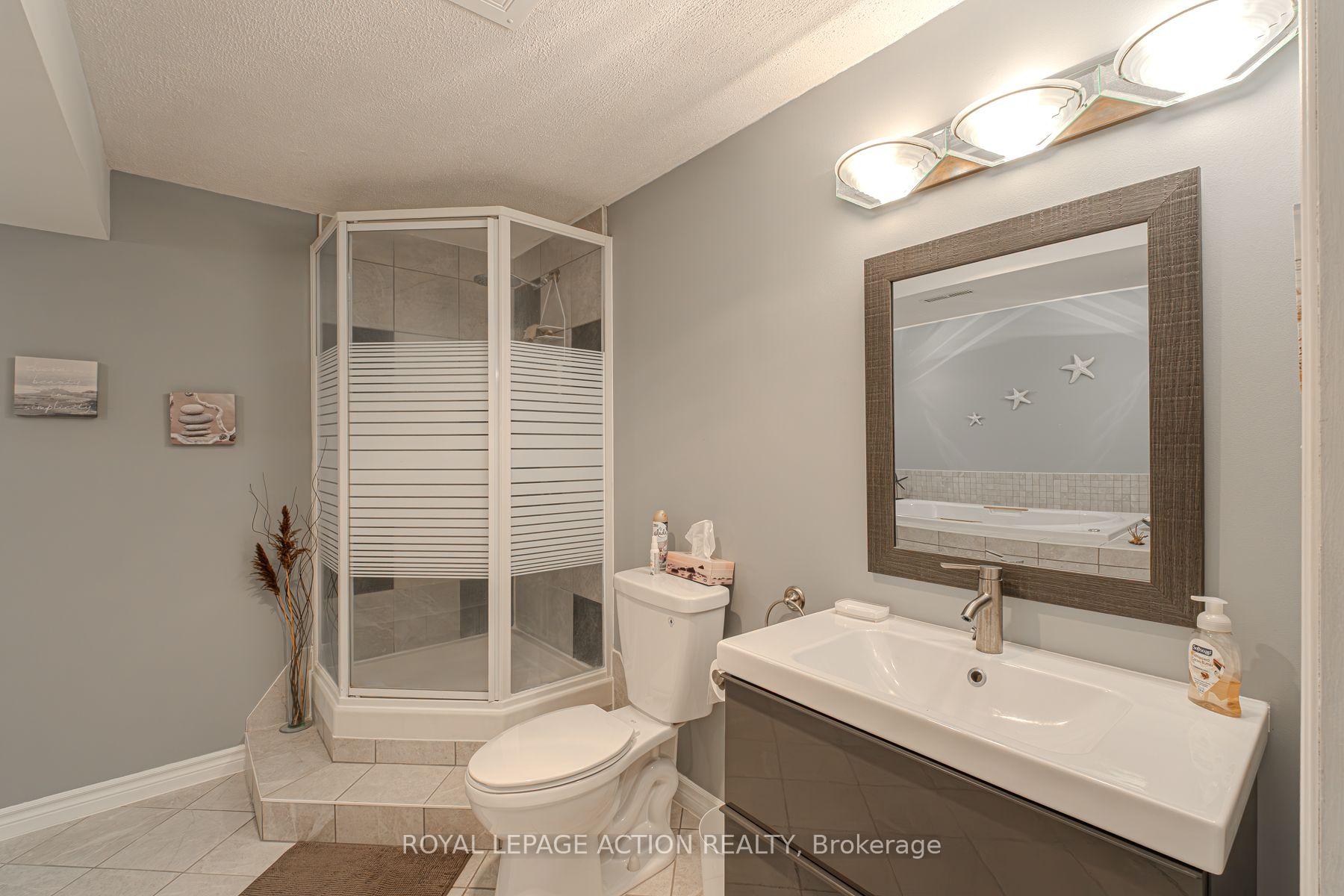 Photo 40 of 18 Whitlaw Way, Brant, Paris — HOMEH