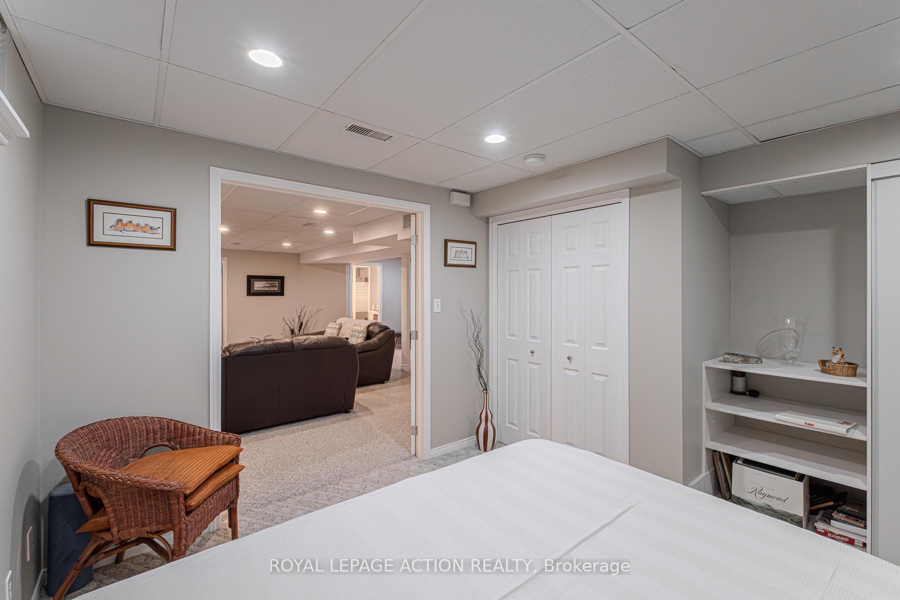 Photo 27 of 18 Whitlaw Way, Brant, Paris — HOMEH