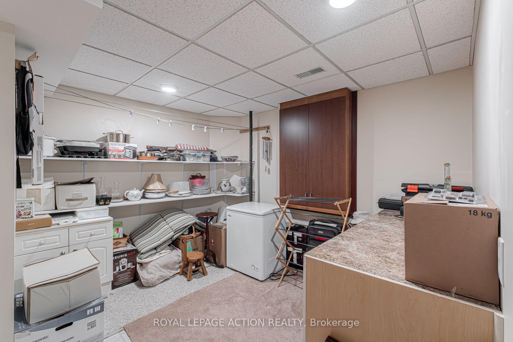 Photo 43 of 18 Whitlaw Way, Brant, Paris — HOMEH