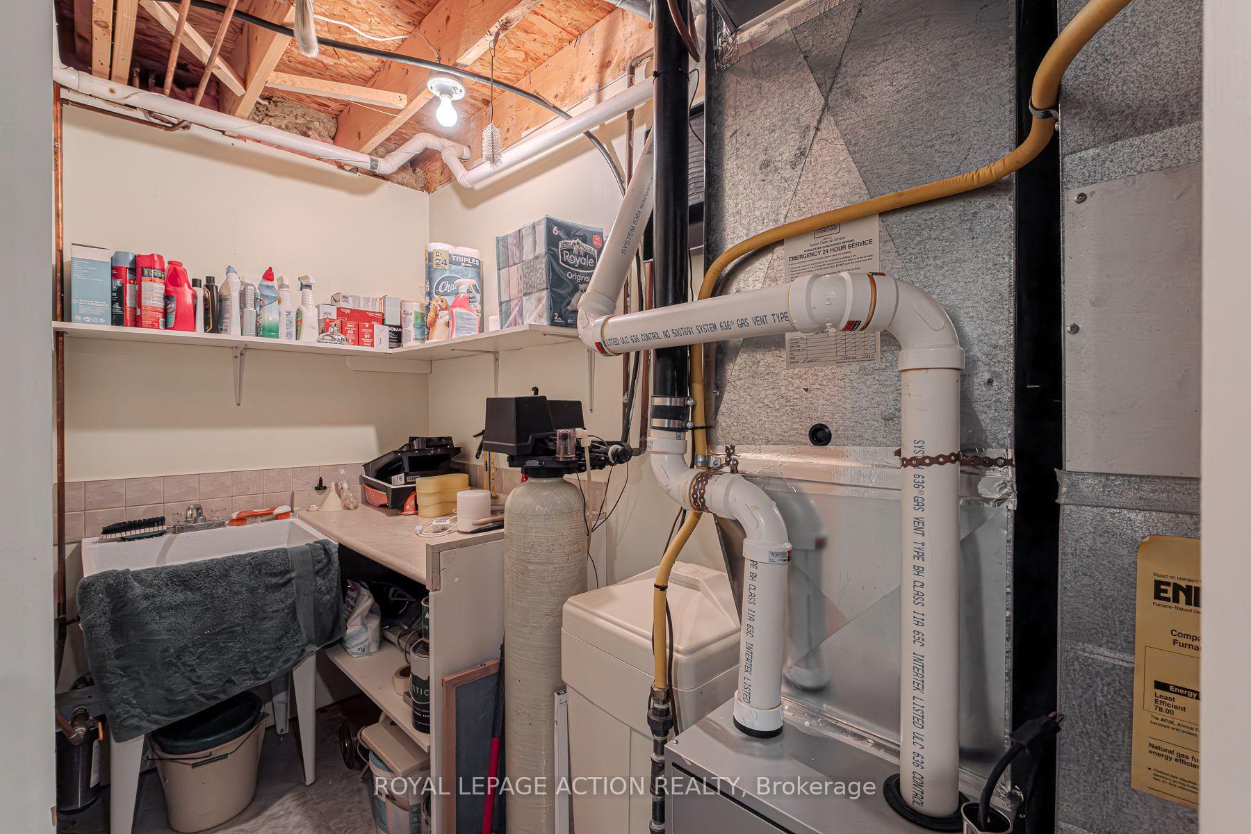 Photo 41 of 18 Whitlaw Way, Brant, Paris — HOMEH