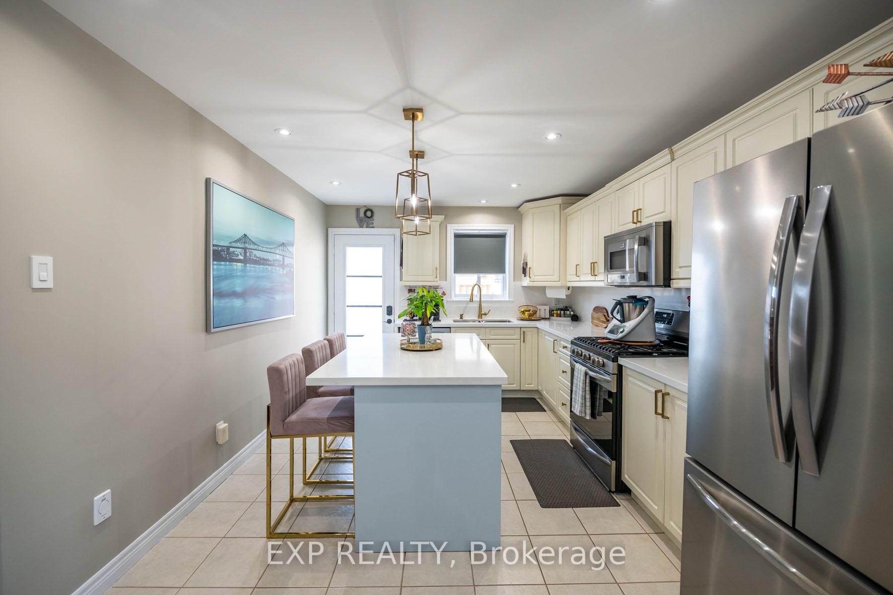 Photo 12 of 6 Donald Crescent, Haldimand — HOMEH