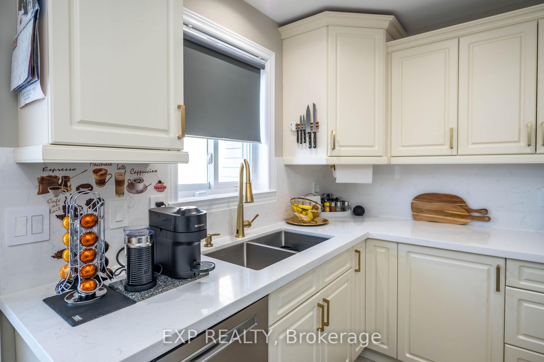 Photo 8 of 6 Donald Crescent, Haldimand — HOMEH