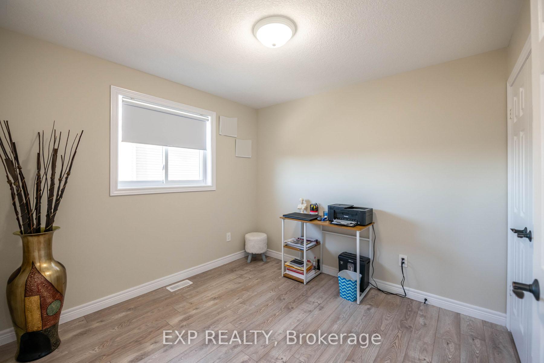 Photo 15 of 6 Donald Crescent, Haldimand — HOMEH