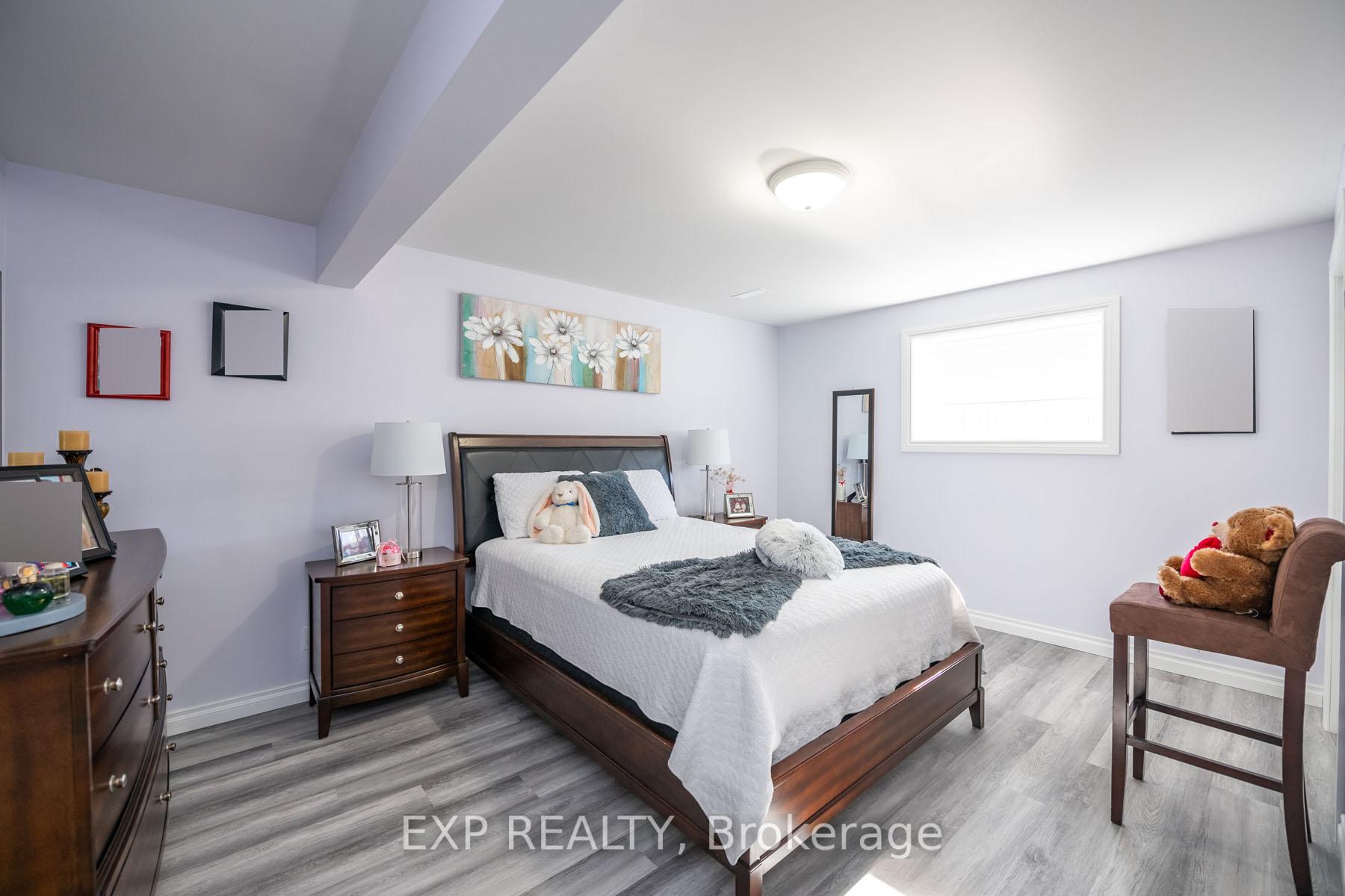 Photo 25 of 6 Donald Crescent, Haldimand — HOMEH