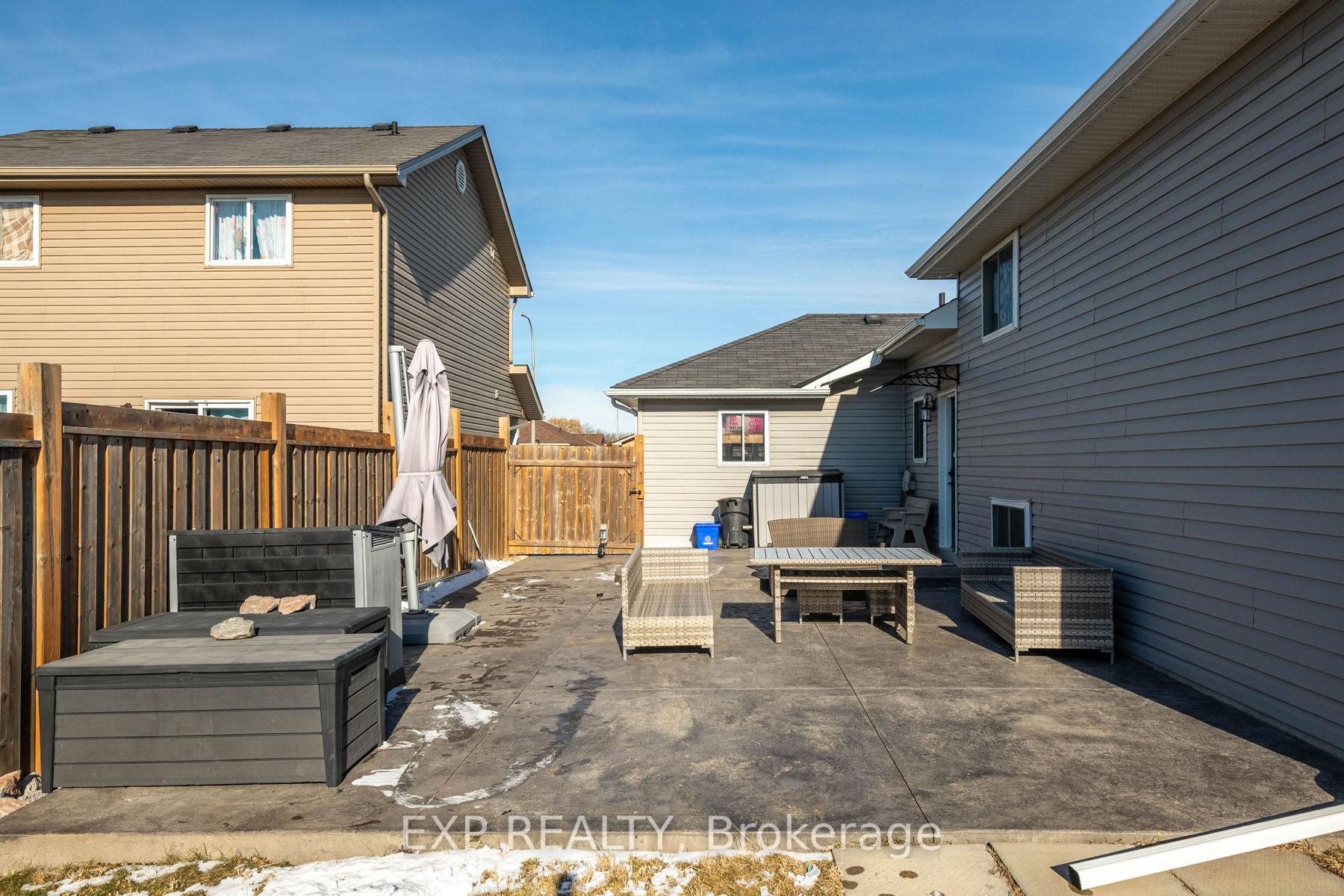 Photo 24 of 6 Donald Crescent, Haldimand — HOMEH