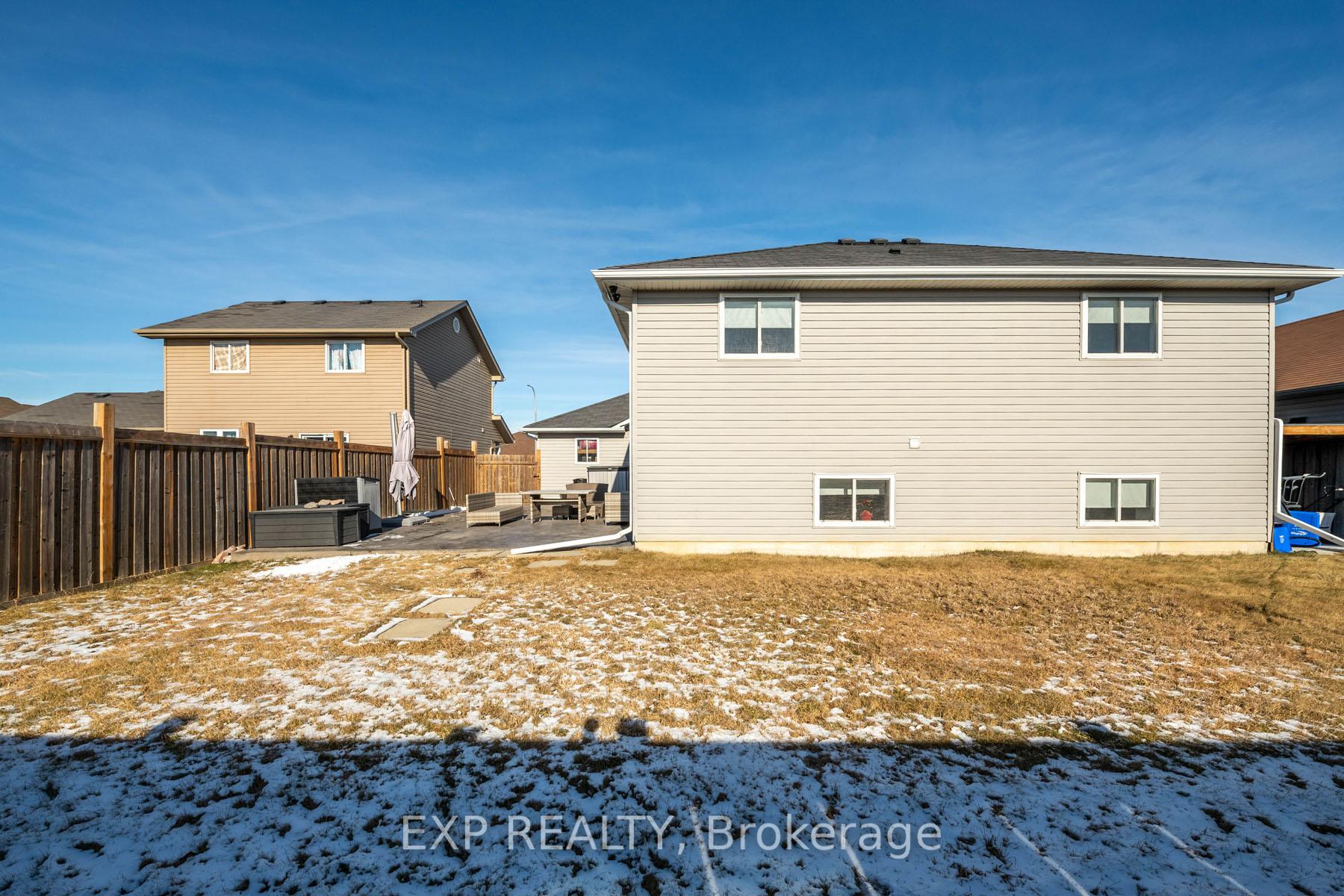 Photo 31 of 6 Donald Crescent, Haldimand — HOMEH