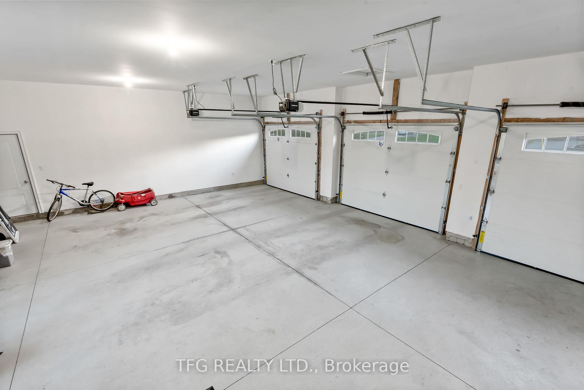 Photo 25 of 3011 Rundle Road, Clarington, Bowmanville — HOMEH