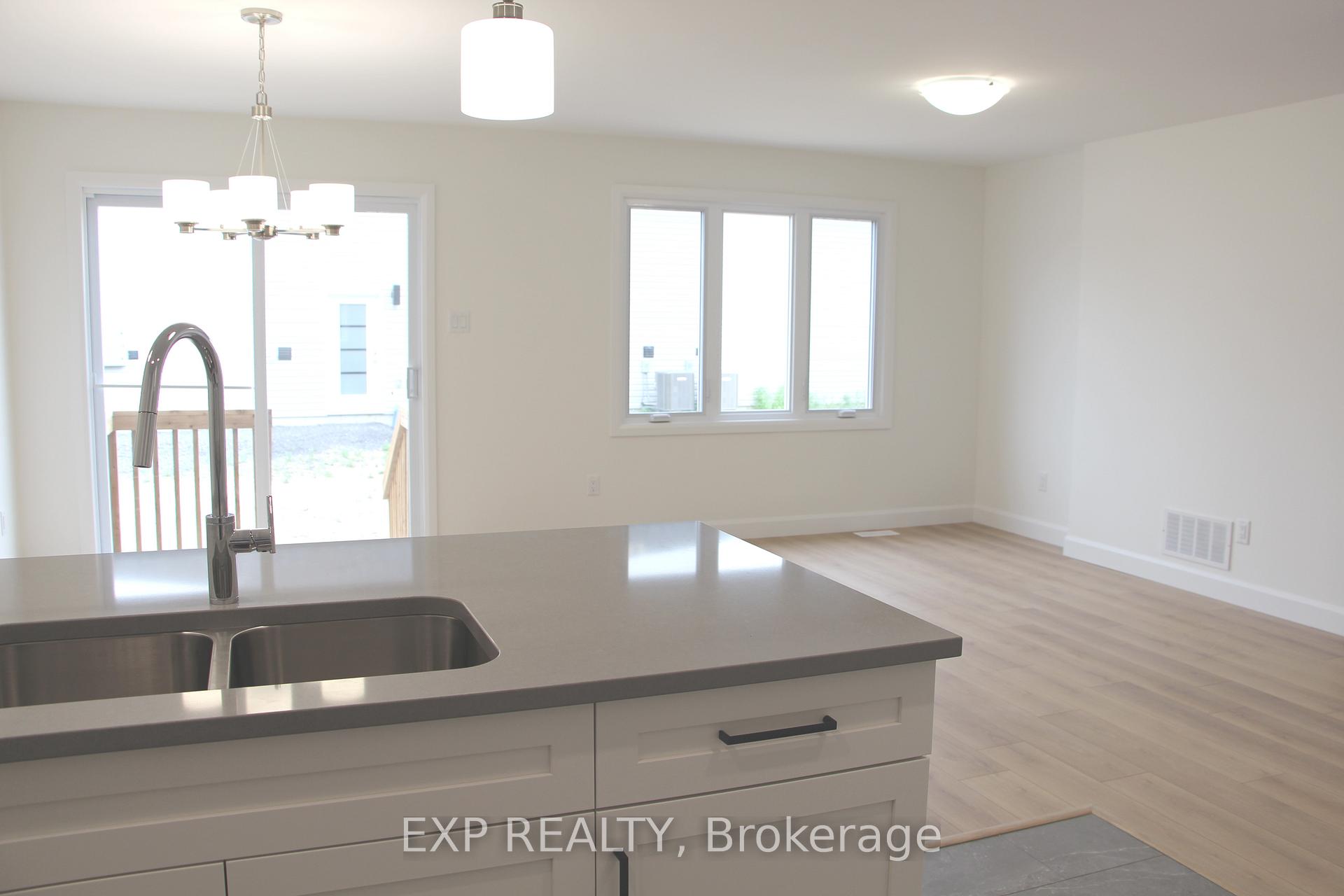 Photo 4 of 316 Hazel Crescent, The Nation, Limoges — HOMEH