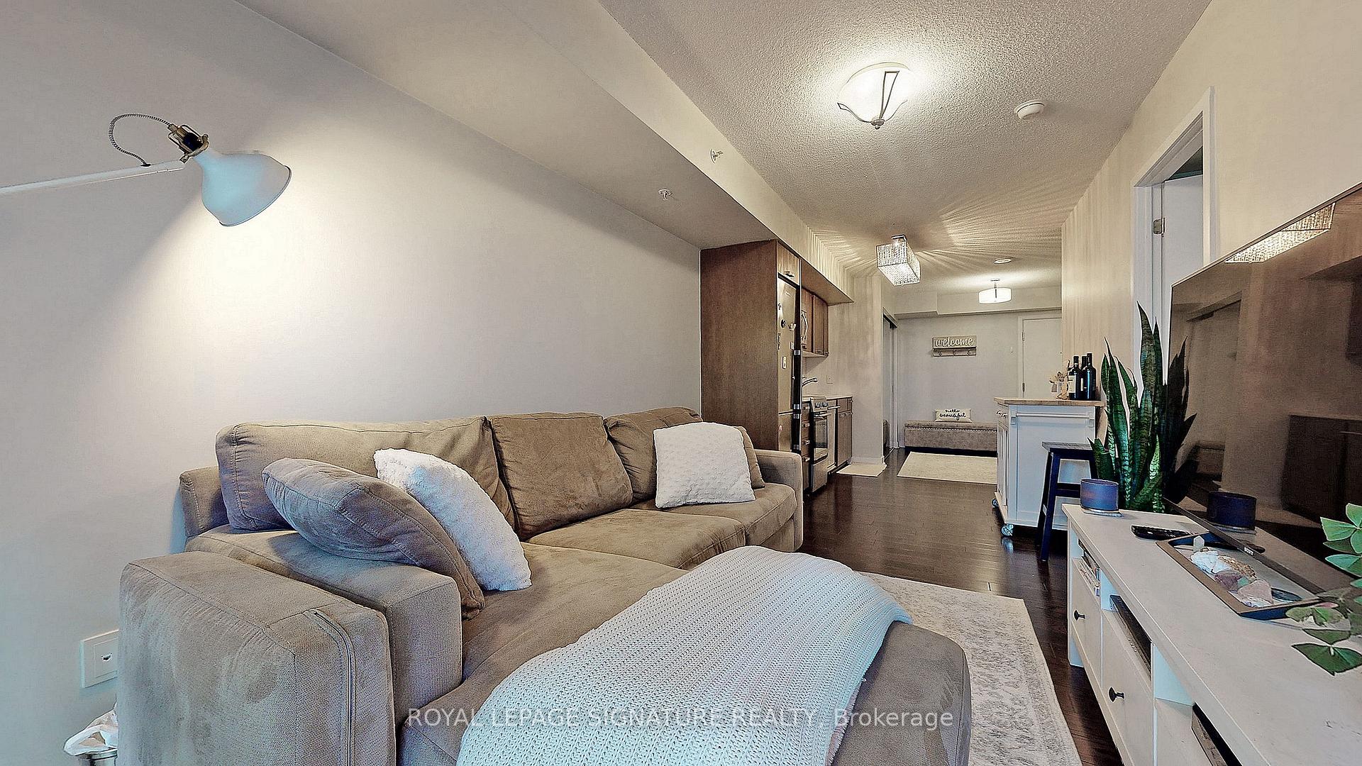 Photo 6 of Unit 822, 295 Adelaide Street W, Toronto, Waterfront Communities — HOMEH