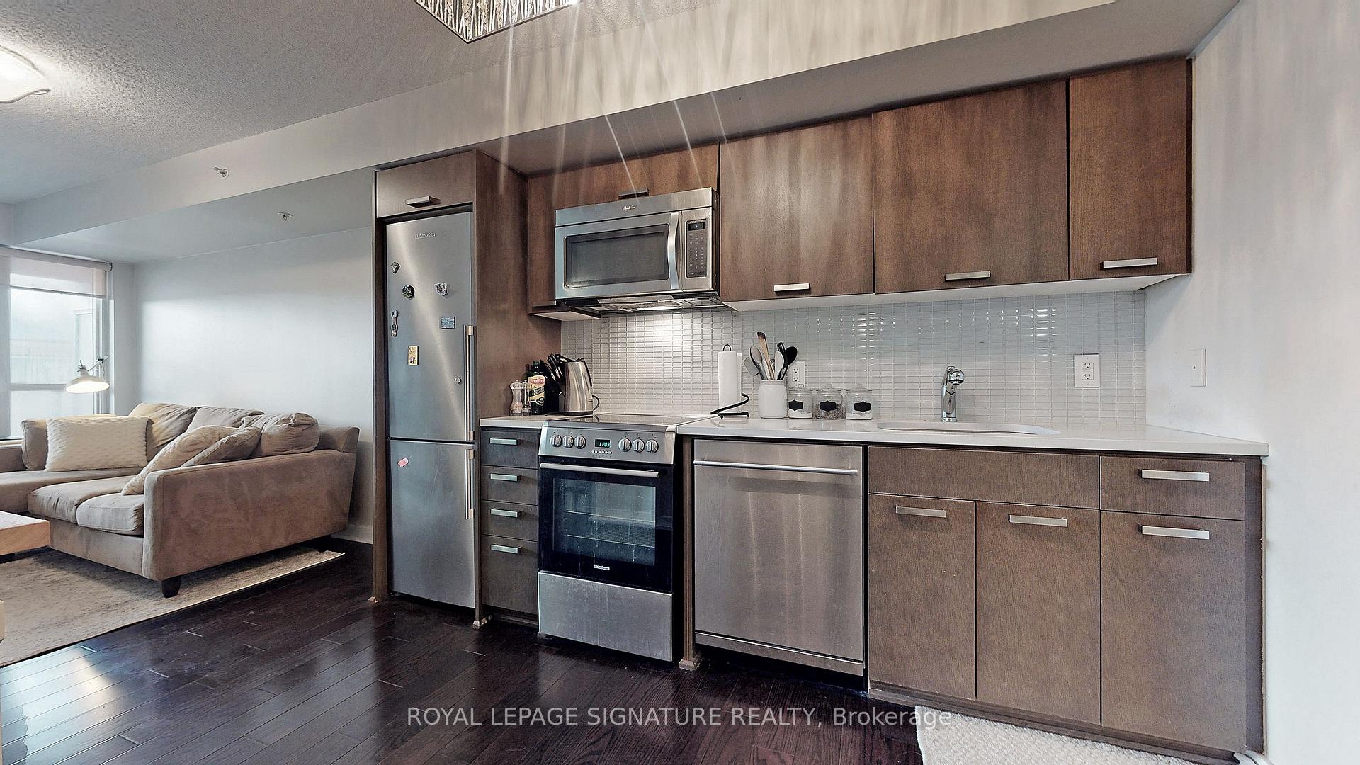 Photo 11 of Unit 822, 295 Adelaide Street W, Toronto, Waterfront Communities — HOMEH