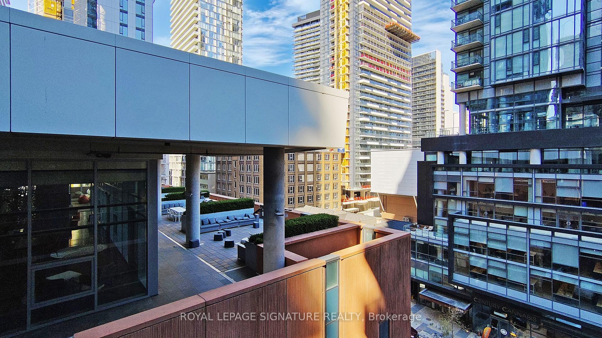 Photo 9 of Unit 822, 295 Adelaide Street W, Toronto, Waterfront Communities — HOMEH