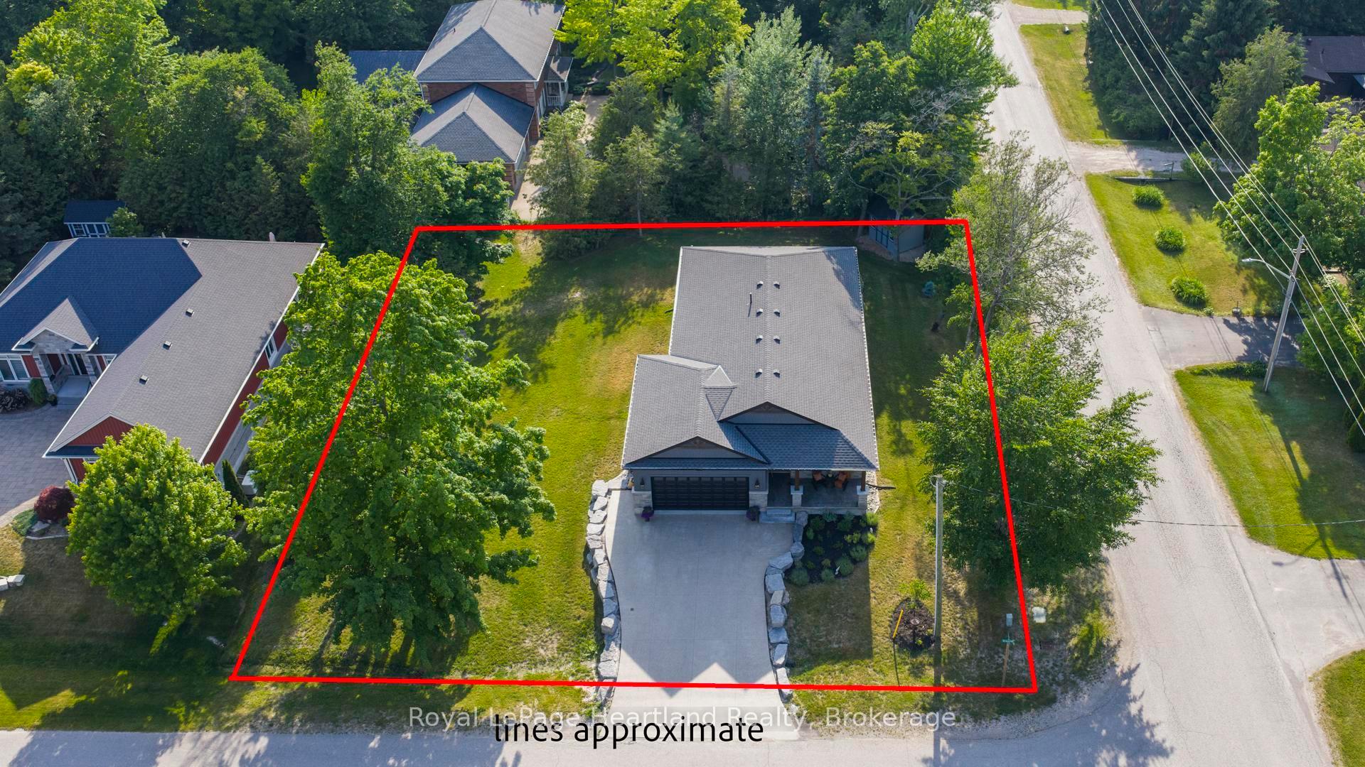 Photo 2 of 3 Eugene Street, Bluewater, Bayfield — HOMEH