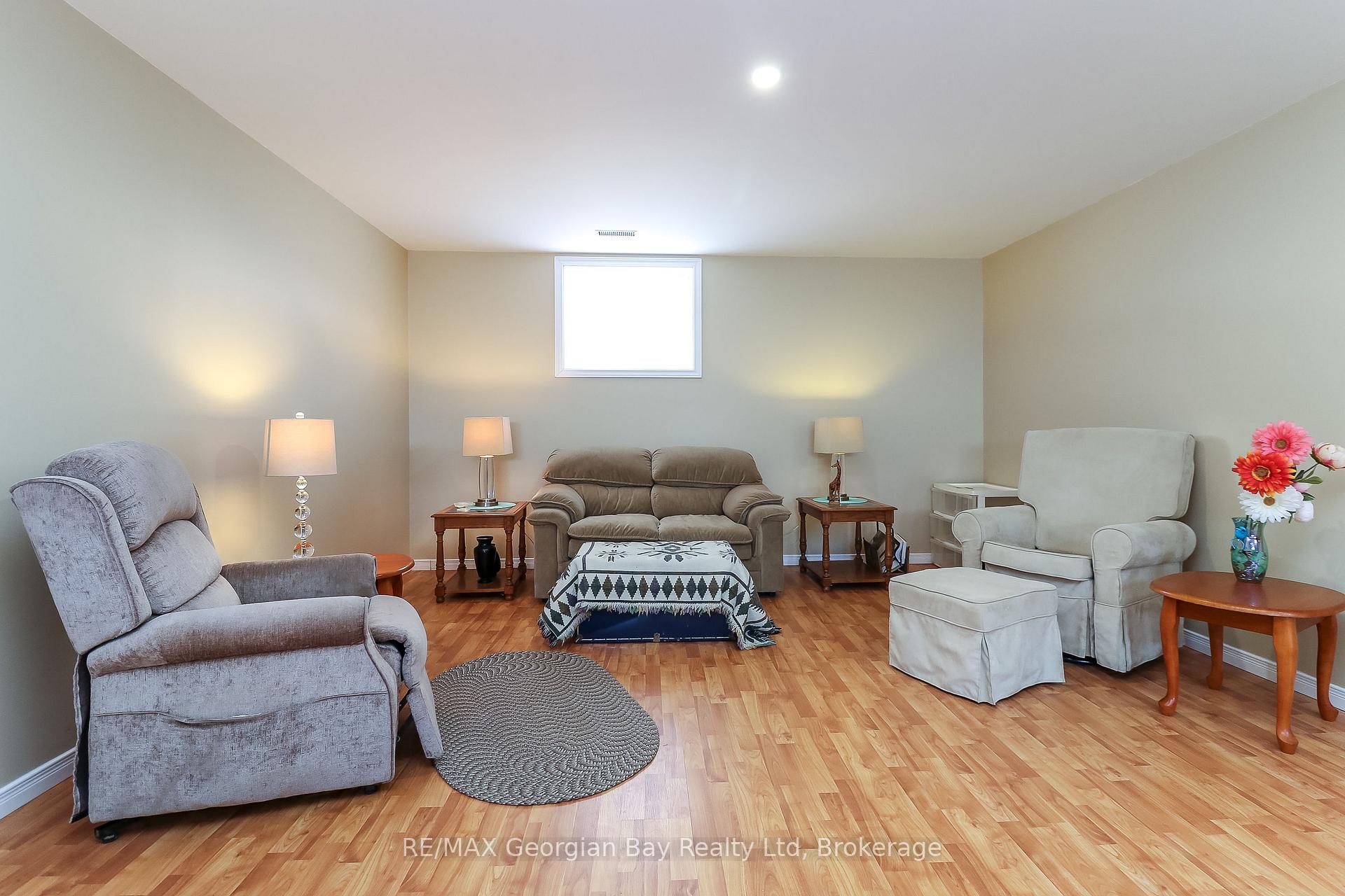 Photo 16 of 332 Newton Street, Tay, Victoria Harbour — HOMEH