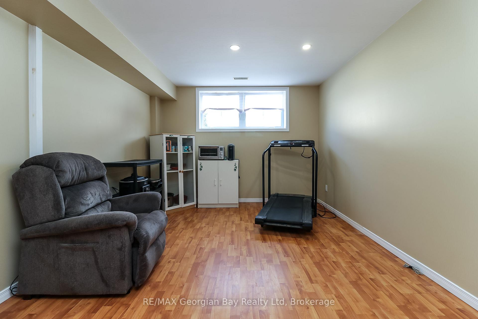 Photo 20 of 332 Newton Street, Tay, Victoria Harbour — HOMEH
