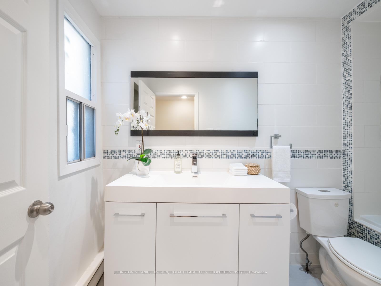 Photo 30 of 77 Walnut Avenue, Toronto, Niagara — HOMEH
