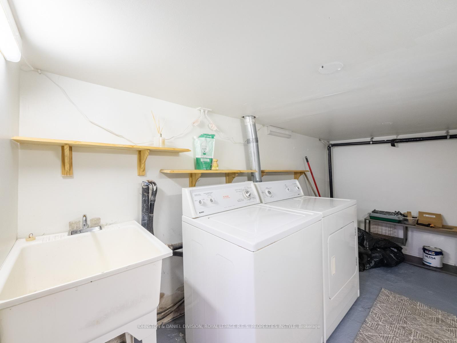 Photo 19 of 77 Walnut Avenue, Toronto, Niagara — HOMEH