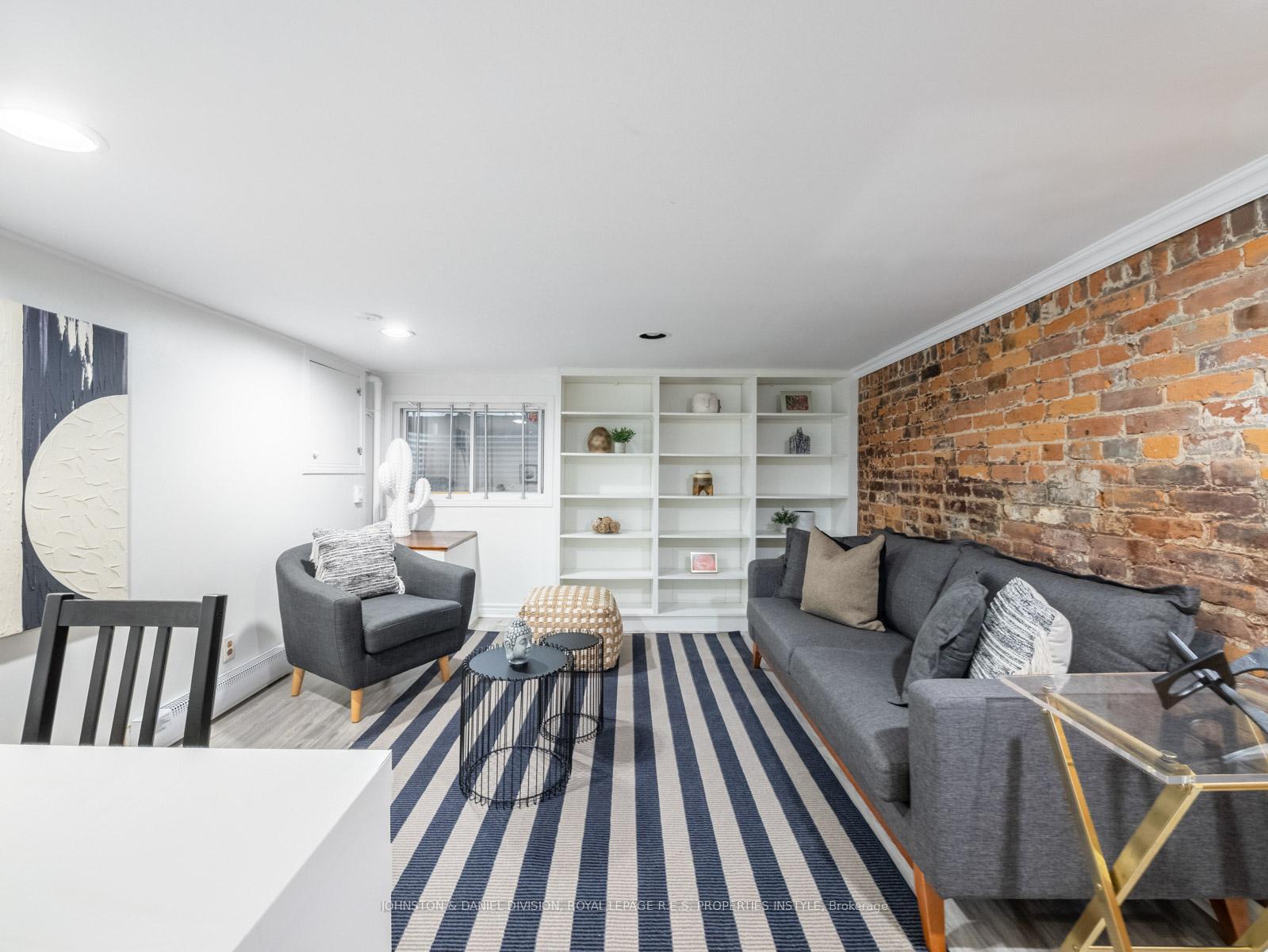 Photo 24 of 77 Walnut Avenue, Toronto, Niagara — HOMEH