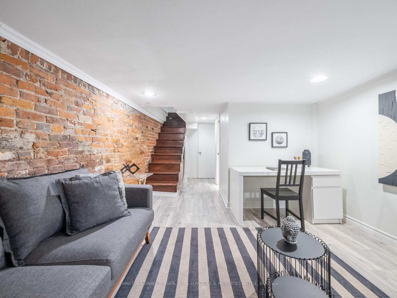 Photo 31 of 77 Walnut Avenue, Toronto, Niagara — HOMEH