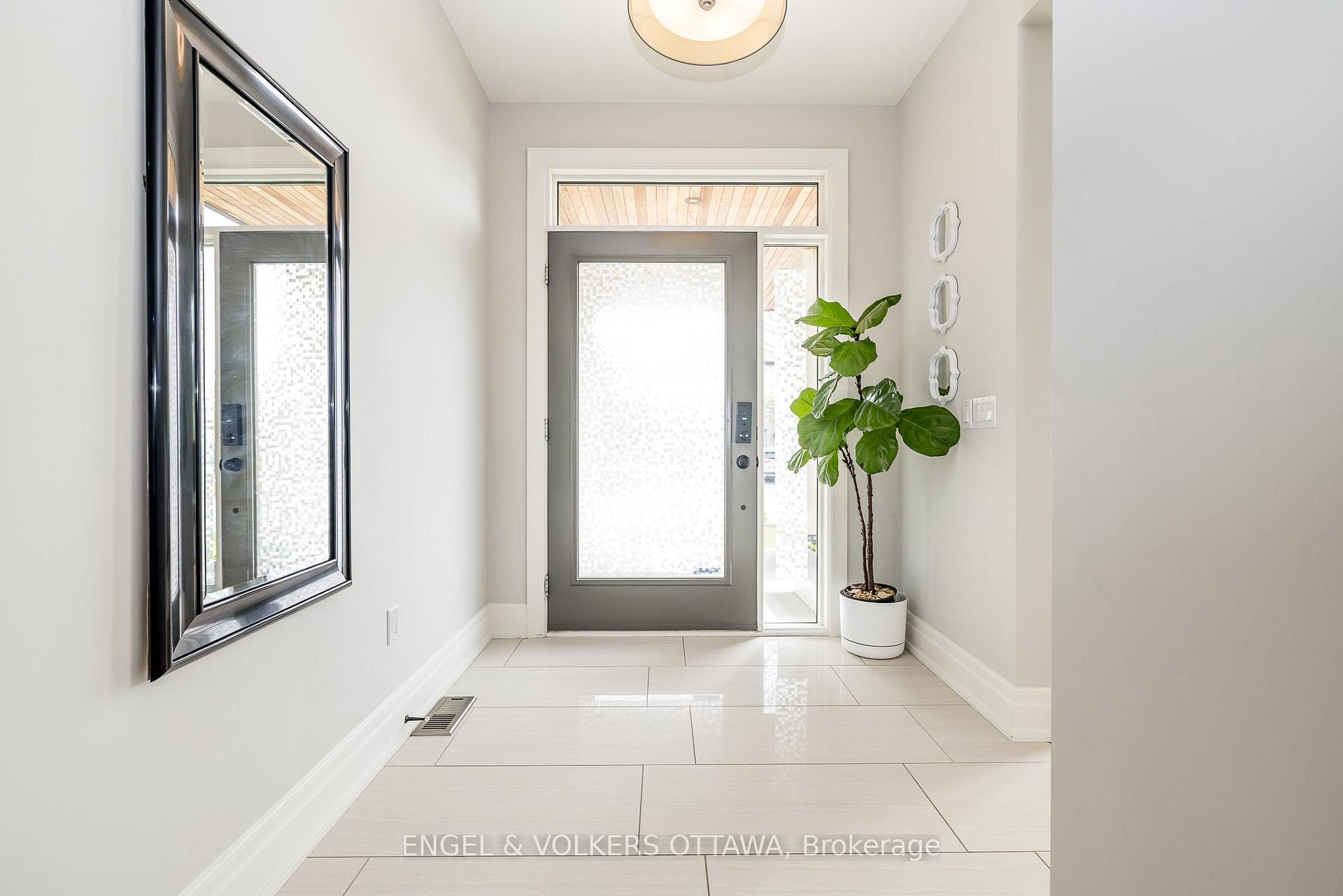 Photo 3 of 300 Long Acres Street, Ottawa, Kanata - Bridlewood — HOMEH