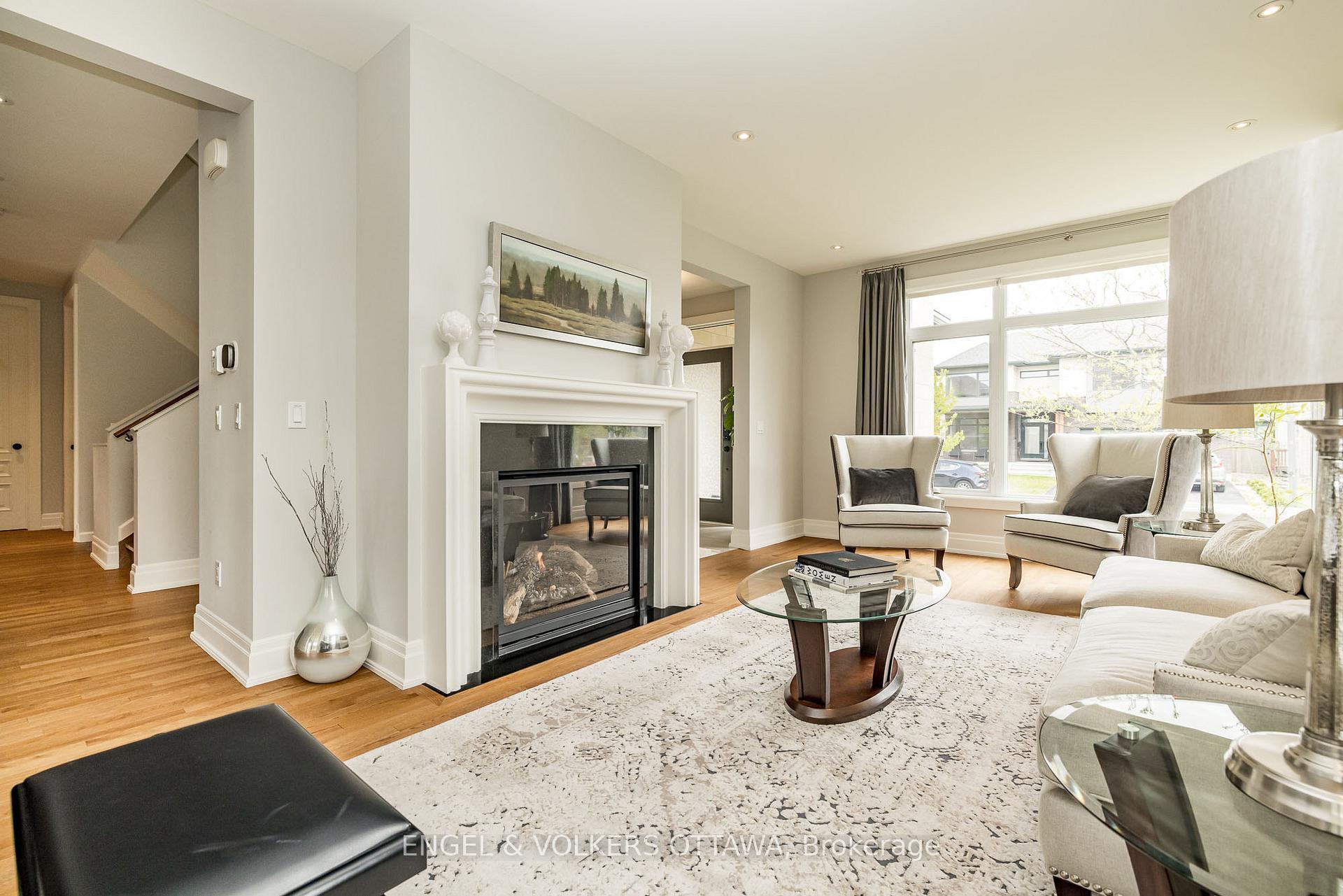 Photo 2 of 300 Long Acres Street, Ottawa, Kanata - Bridlewood — HOMEH