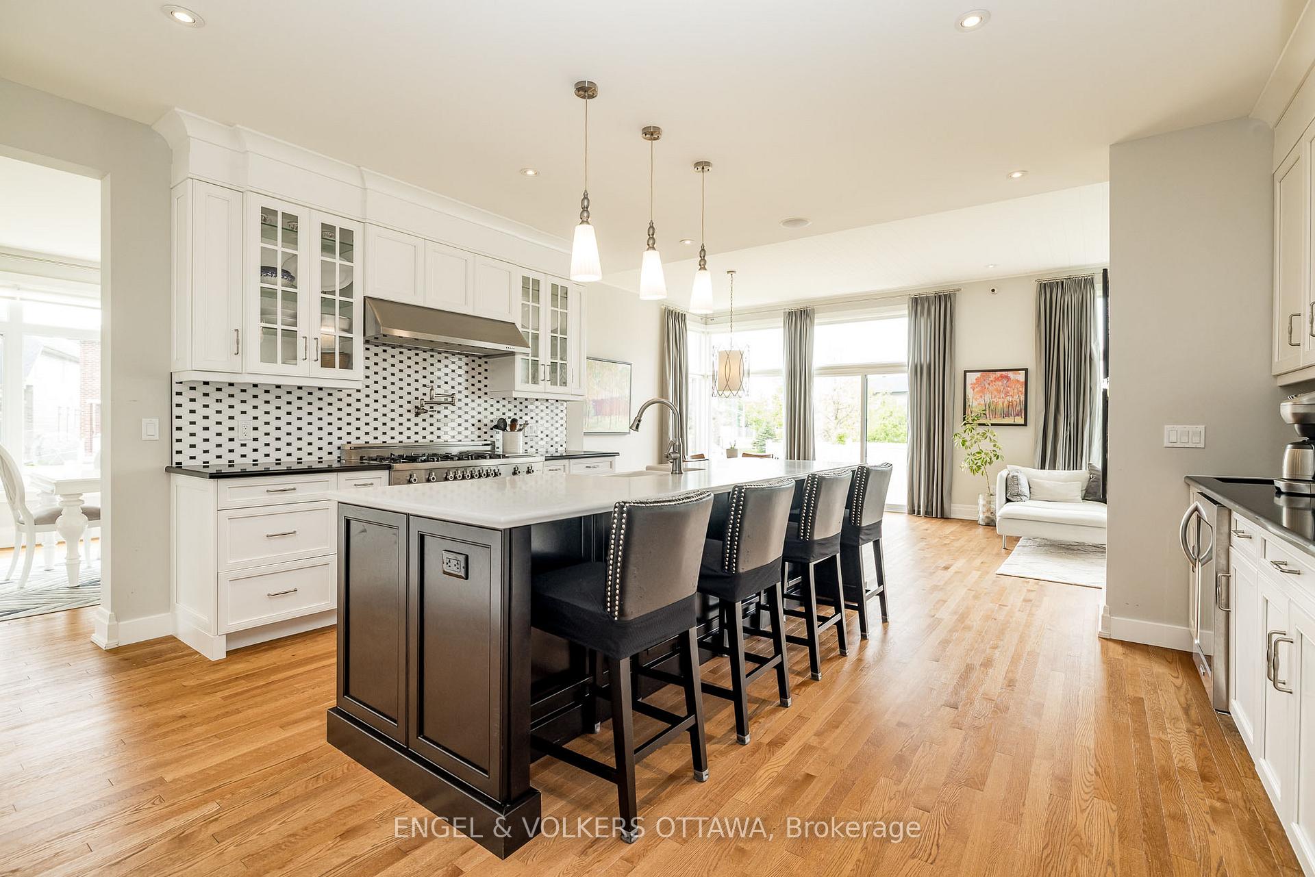Photo 10 of 300 Long Acres Street, Ottawa, Kanata - Bridlewood — HOMEH