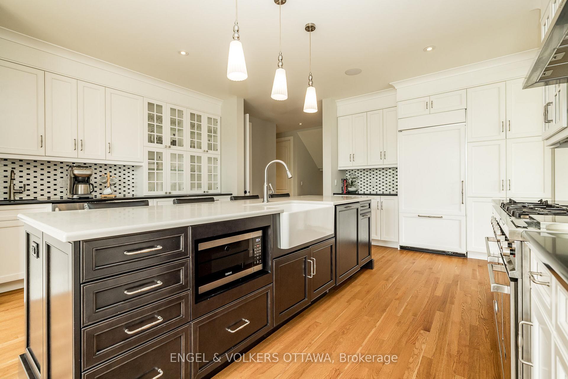 Photo 11 of 300 Long Acres Street, Ottawa, Kanata - Bridlewood — HOMEH