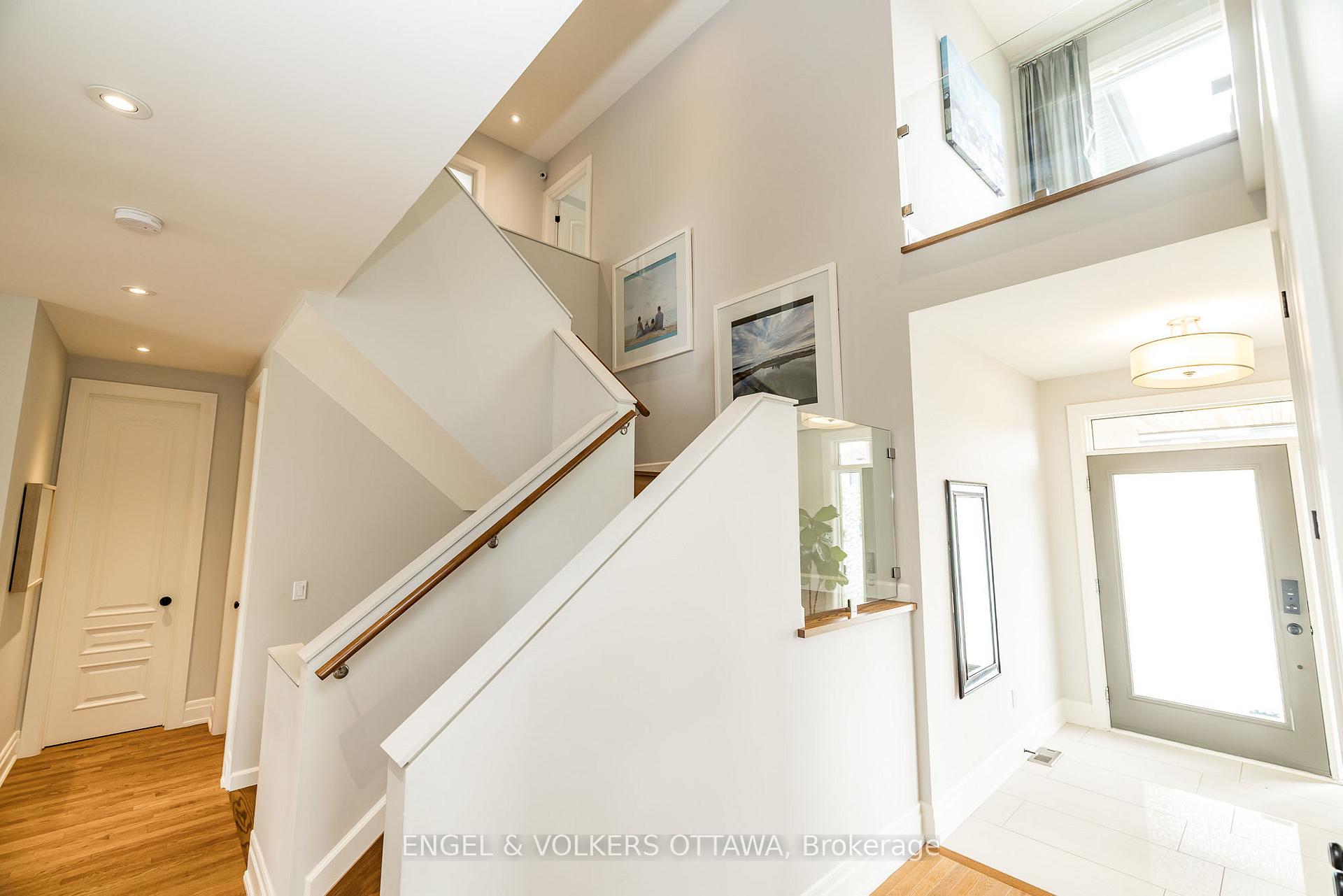 Photo 15 of 300 Long Acres Street, Ottawa, Kanata - Bridlewood — HOMEH