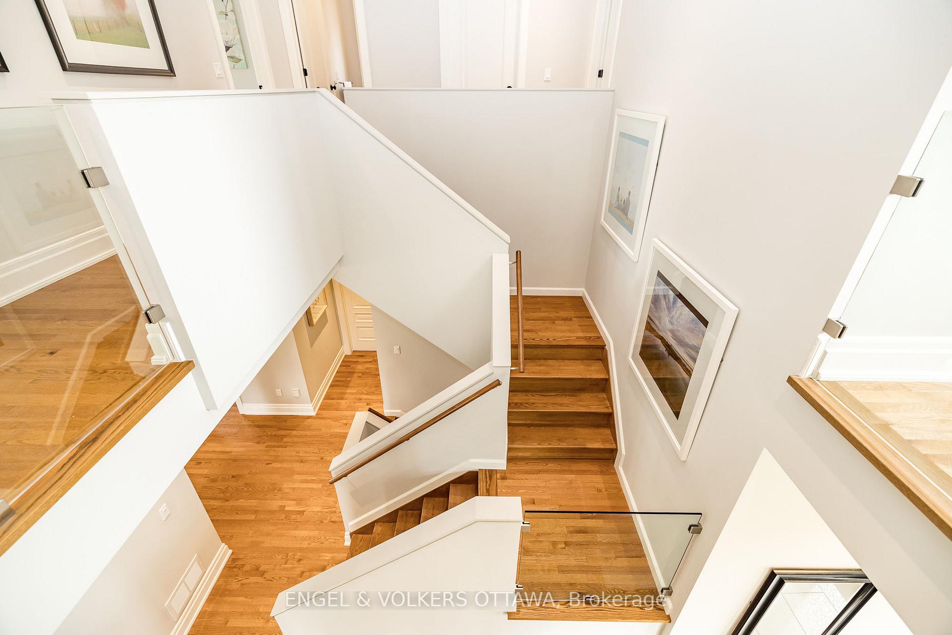Photo 28 of 300 Long Acres Street, Ottawa, Kanata - Bridlewood — HOMEH