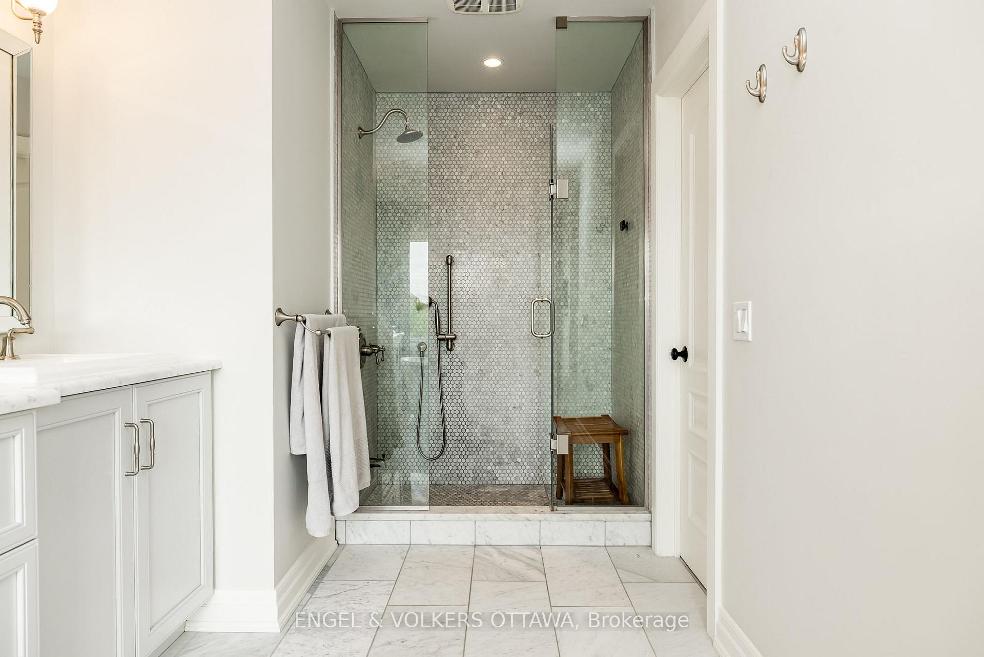 Photo 29 of 300 Long Acres Street, Ottawa, Kanata - Bridlewood — HOMEH