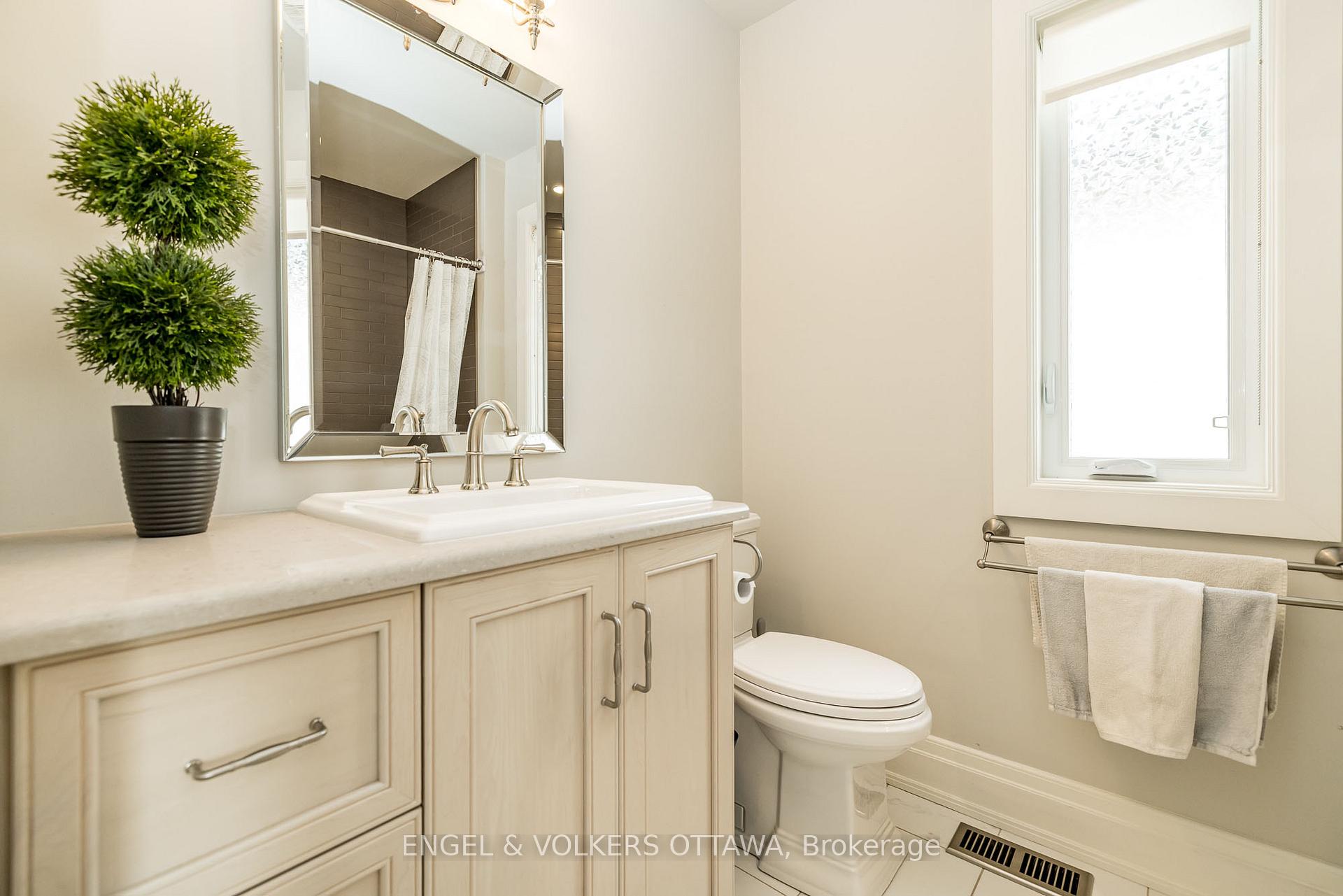 Photo 33 of 300 Long Acres Street, Ottawa, Kanata - Bridlewood — HOMEH