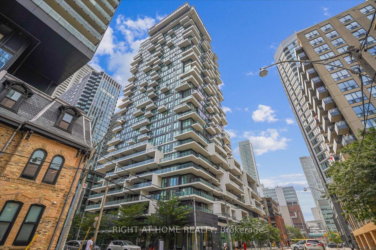 Front of Unit 3006, 77 Shuter Street