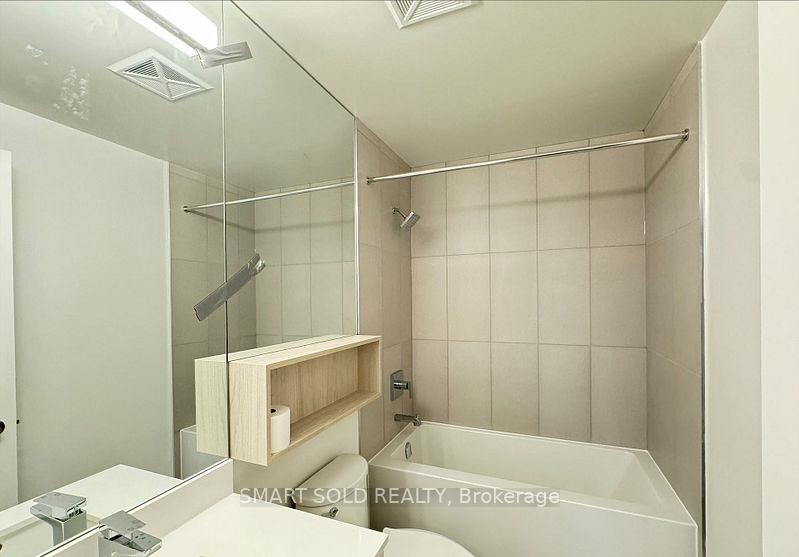 Photo 5 of Unit 2801, 70 Princess Street, Toronto, Waterfront Communities — HOMEH
